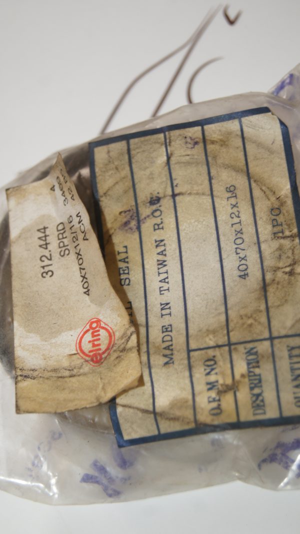 W107 W126 W124 W201 rear axle seal mercedespartz