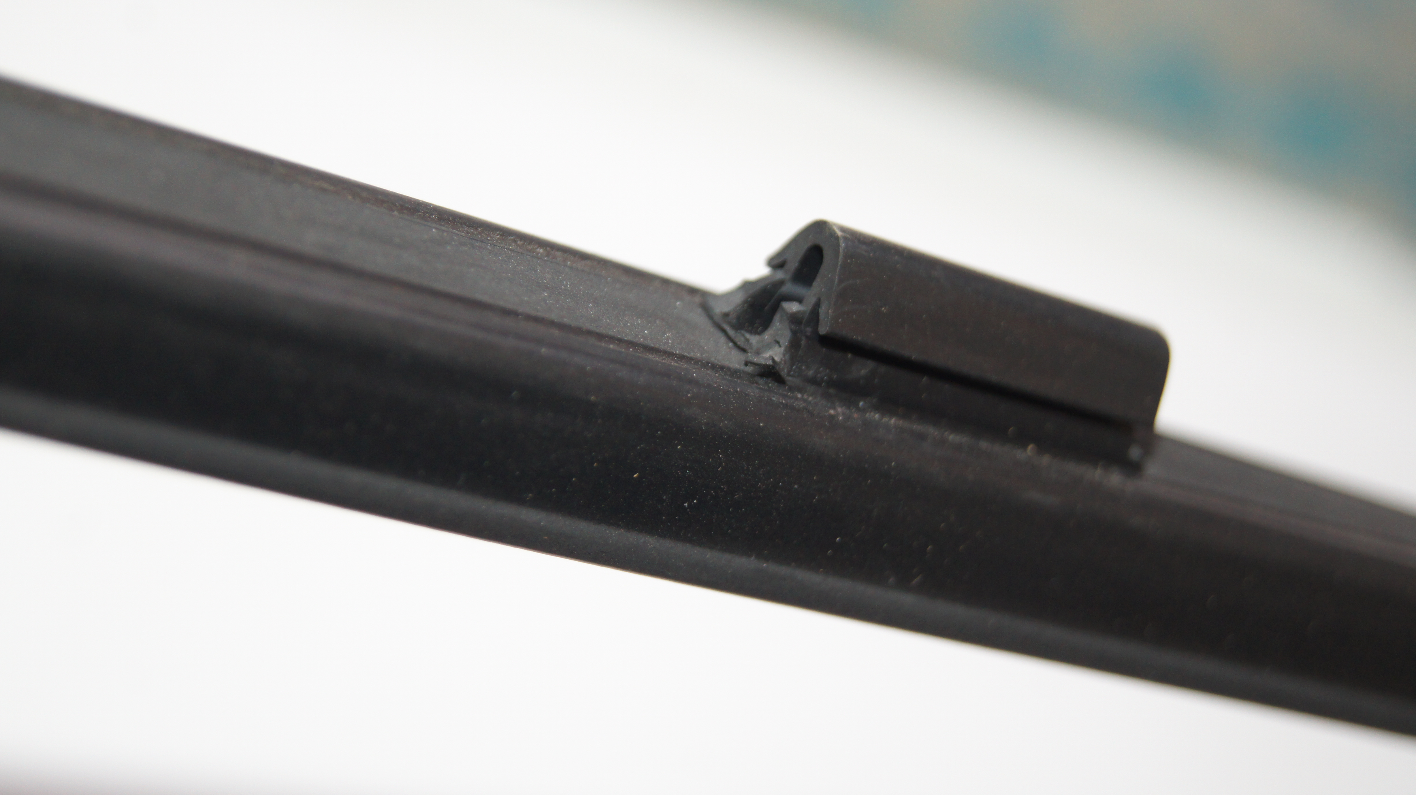 W124 left rocker panel seal Genuine Mercedes Part W124 left rocker panel seal Genuine Mercedes Part