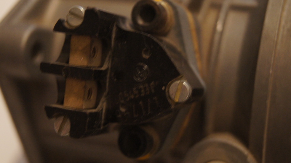 M127 981 throttle body Genuine Mercedes Part M127 981 throttle body Genuine Mercedes Part