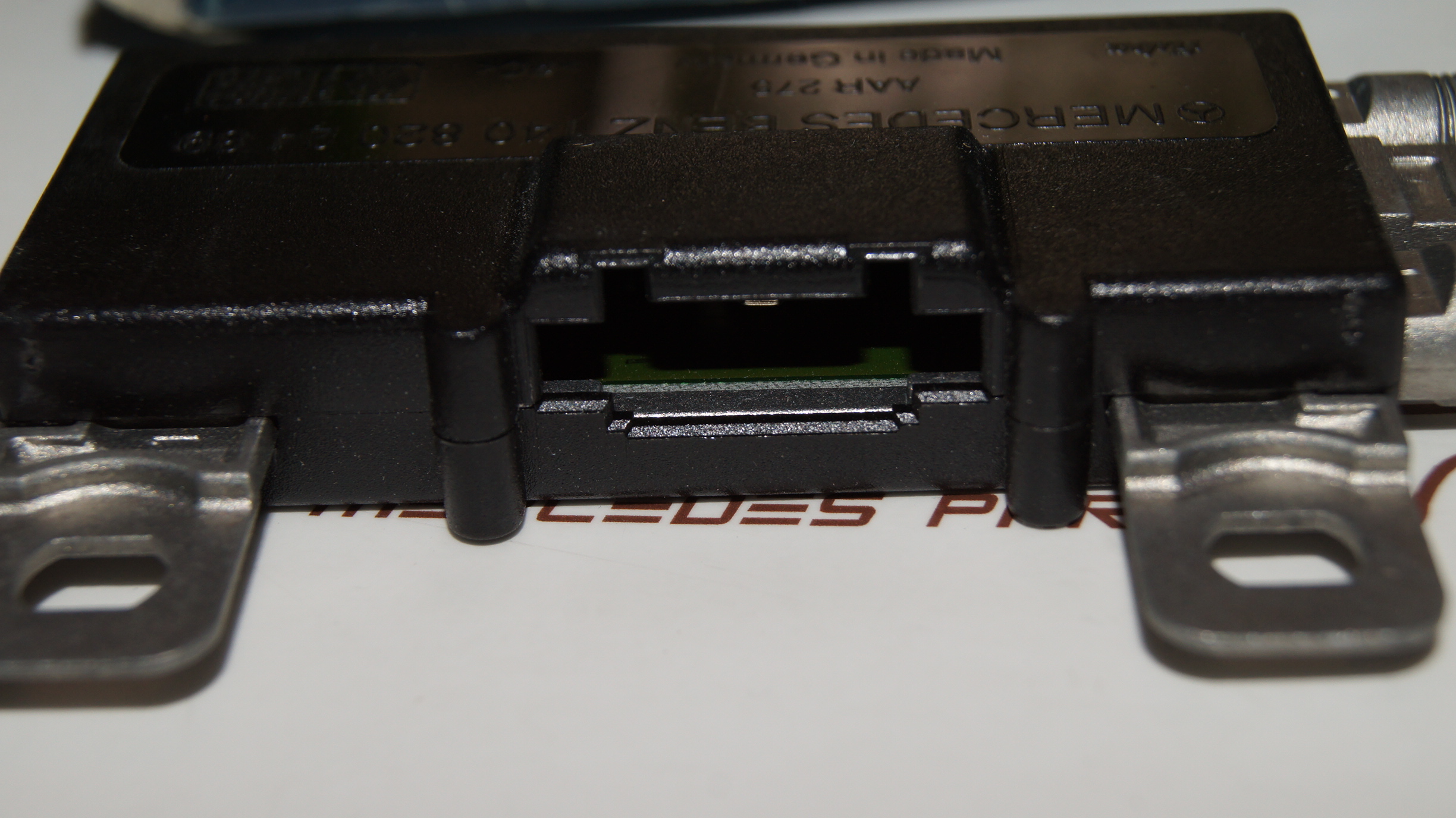 A1408202489 , W140 C-pillar inside left antenna amplifier