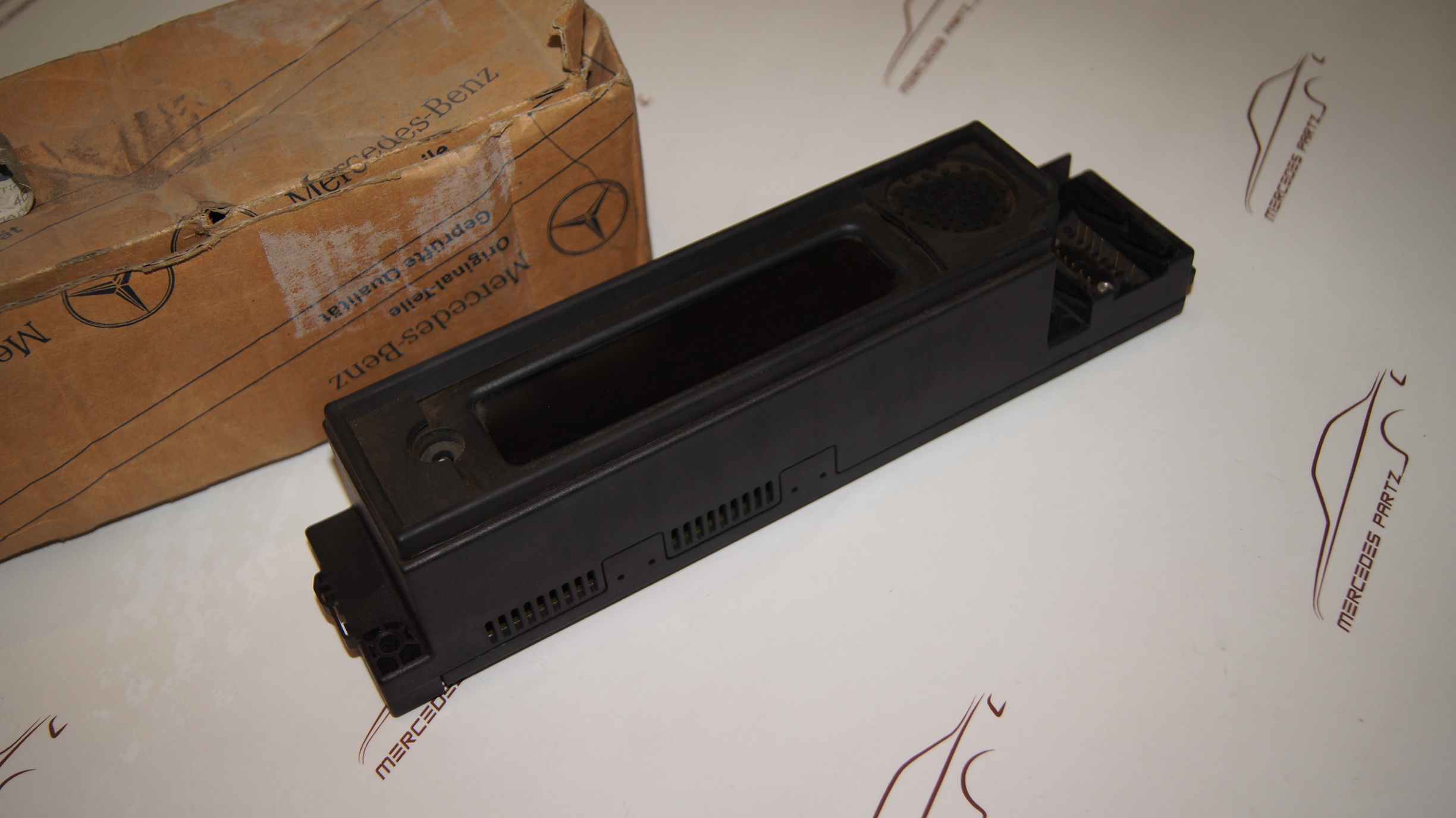 R129 W140 on board computer NEW NOS Genuine Mercedes Part R129 W140 on board computer NEW NOS Genuine Mercedes Part