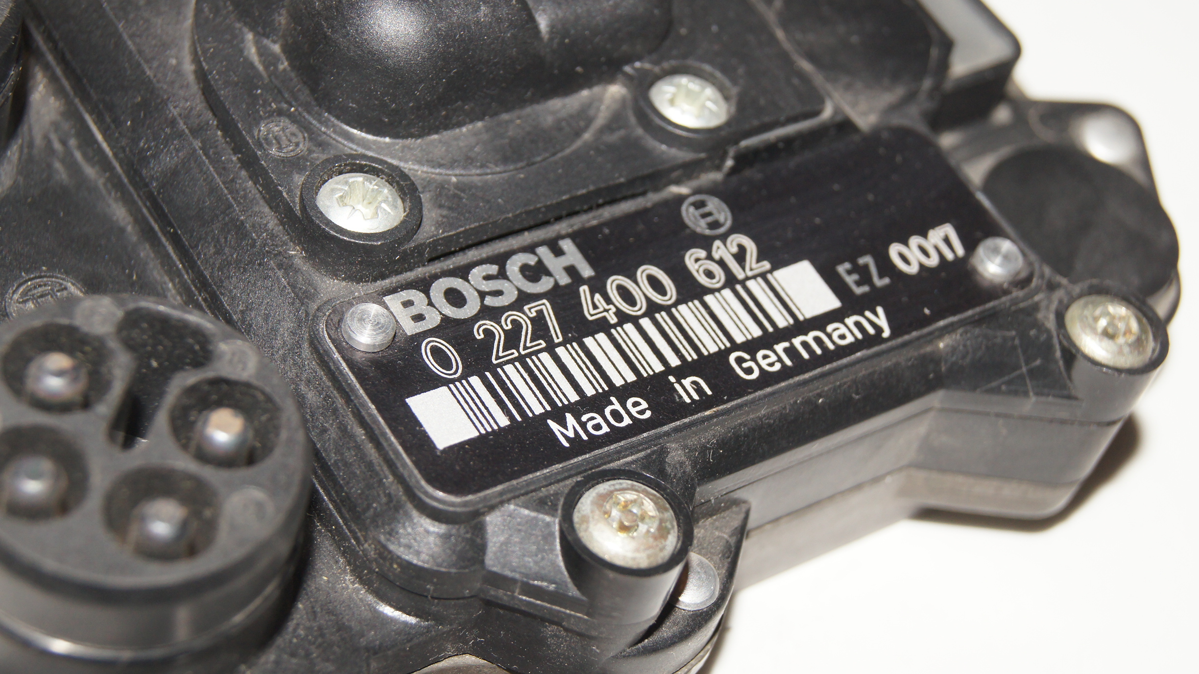 W126 560 ignition control box unit Bosch W126 560 ignition control box unit Bosch