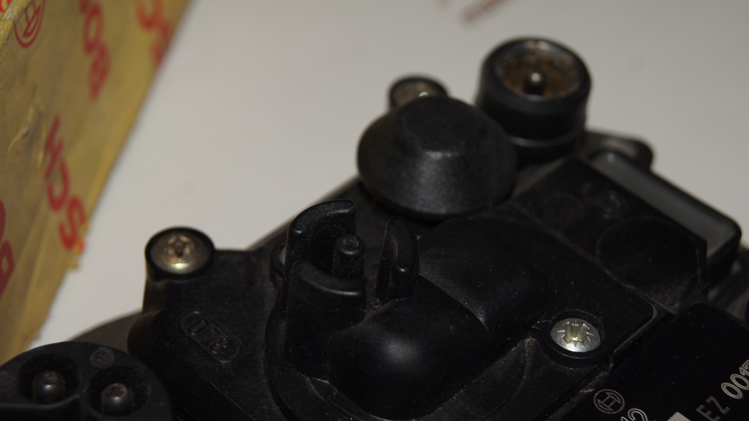 W126 560 ignition control box unit Bosch W126 560 ignition control box unit Bosch