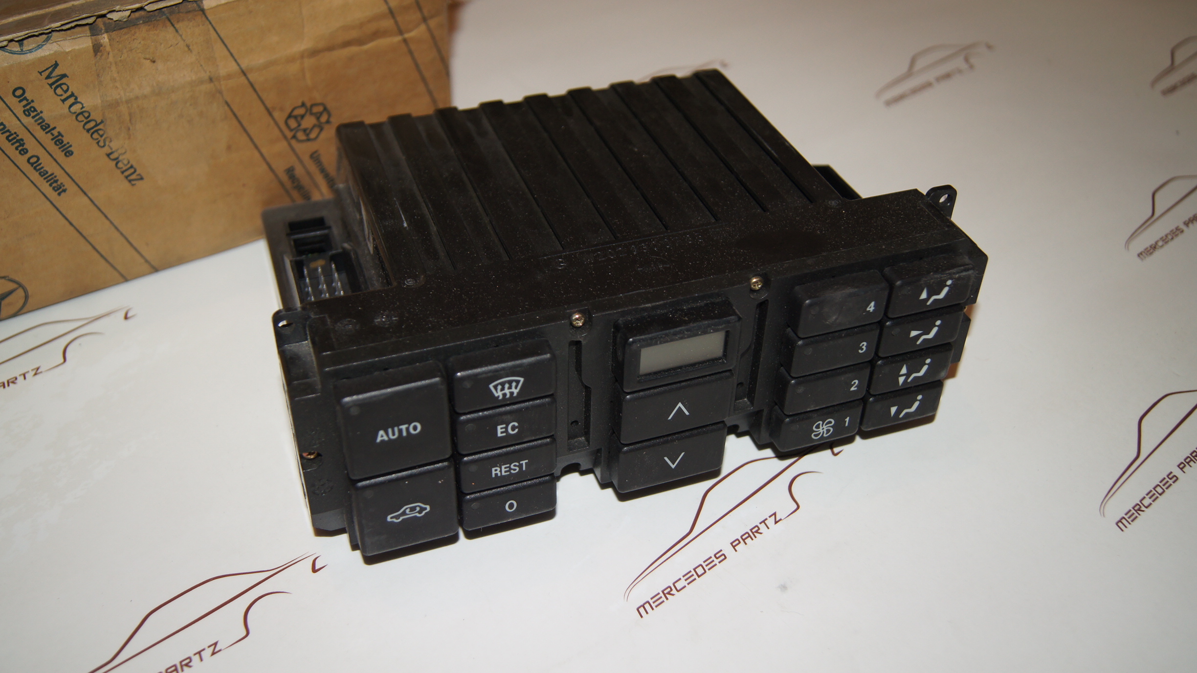 W202 Automatic air conditioner(AC) control panel system NOS NEW Genuine Mercedes Part W202 Automatic air conditioner(AC) control panel system NOS NEW Genuine Mercedes Part