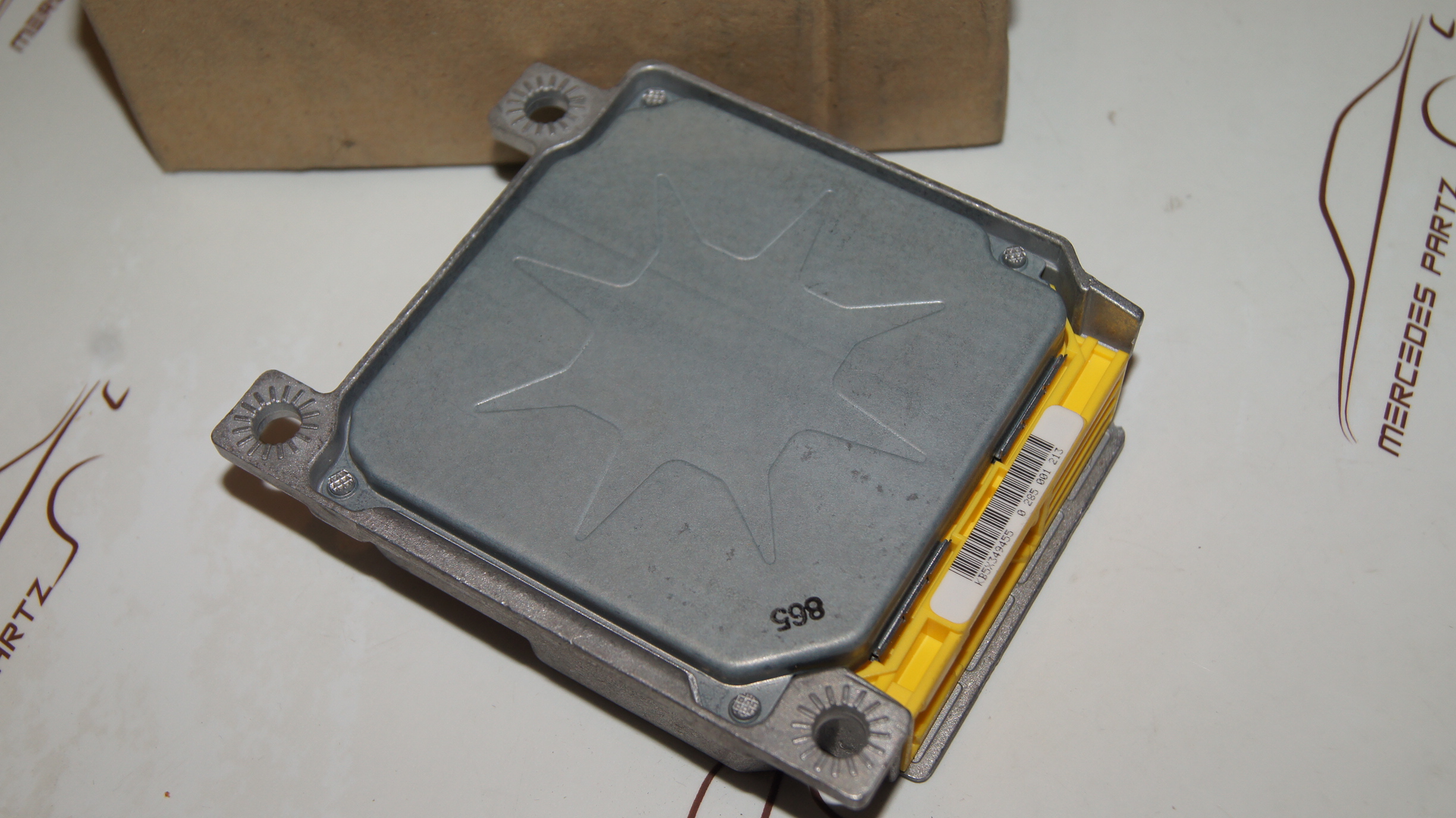 W124 R129 W140 R170 belt locking sensor NEW NOS **free shipping** FREE SHIPPING W124 R129 W140 R170 belt locking sensor NEW NOS **free shipping** FREE SHIPPING