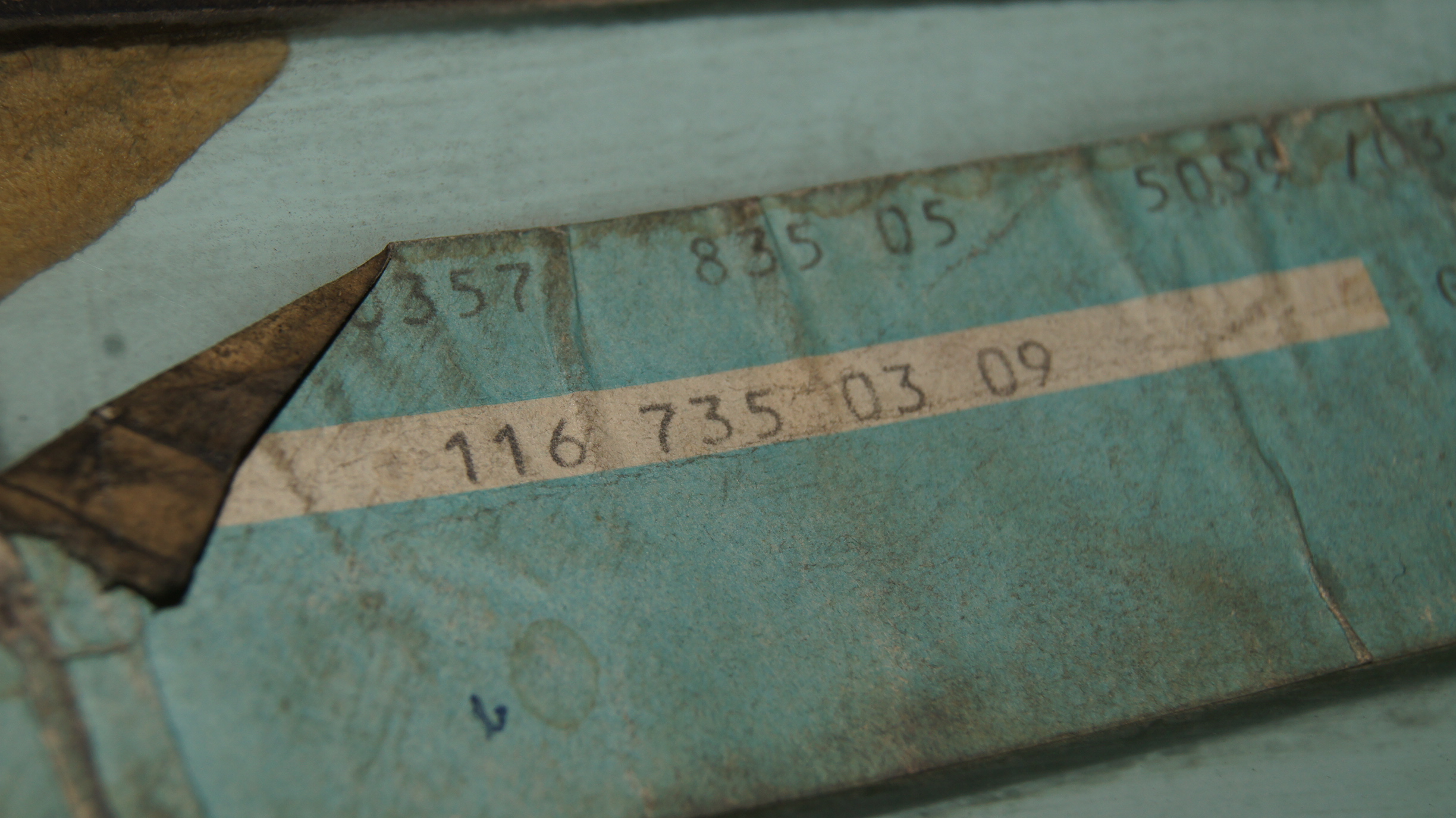 W116 heat absorbing rear left glass pane Genuine Mercedes Part W116 heat absorbing rear left glass pane Genuine Mercedes Part