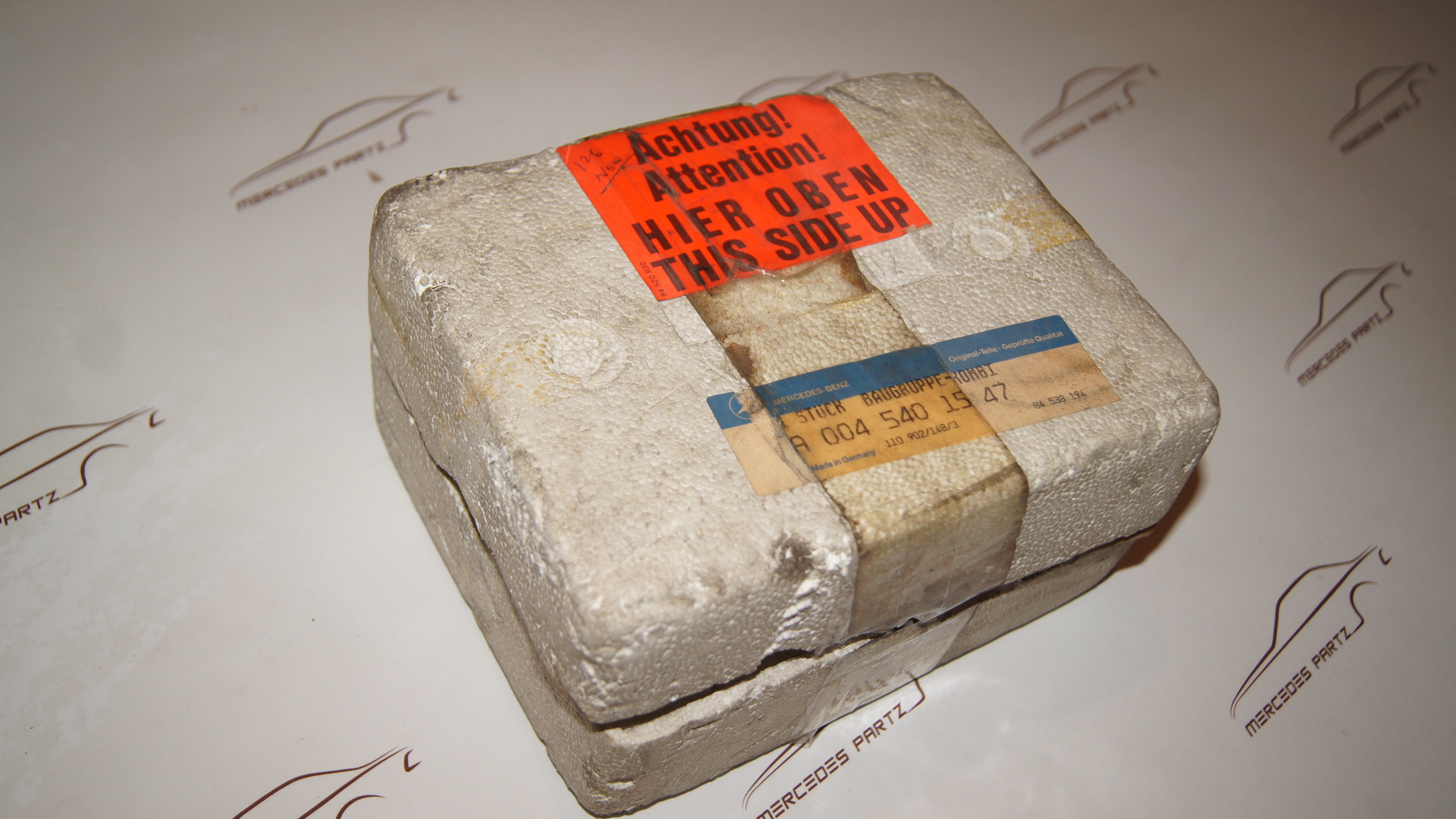 W126 C126 instrument cluster Genuine Mercedes Part W126 C126 instrument cluster Genuine Mercedes Part