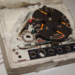 W126 C126 instrument cluster Genuine Mercedes Part W126 C126 instrument cluster Genuine Mercedes Part