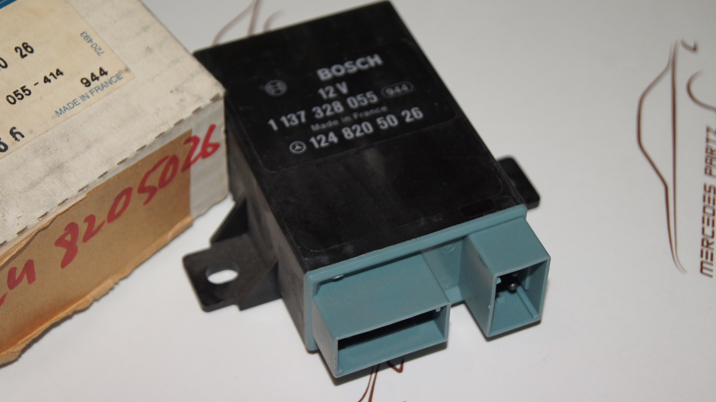 C124 C126 safety belt feeder control unit Genuine Mercedes Part C124 C126 safety belt feeder control unit Genuine Mercedes Part