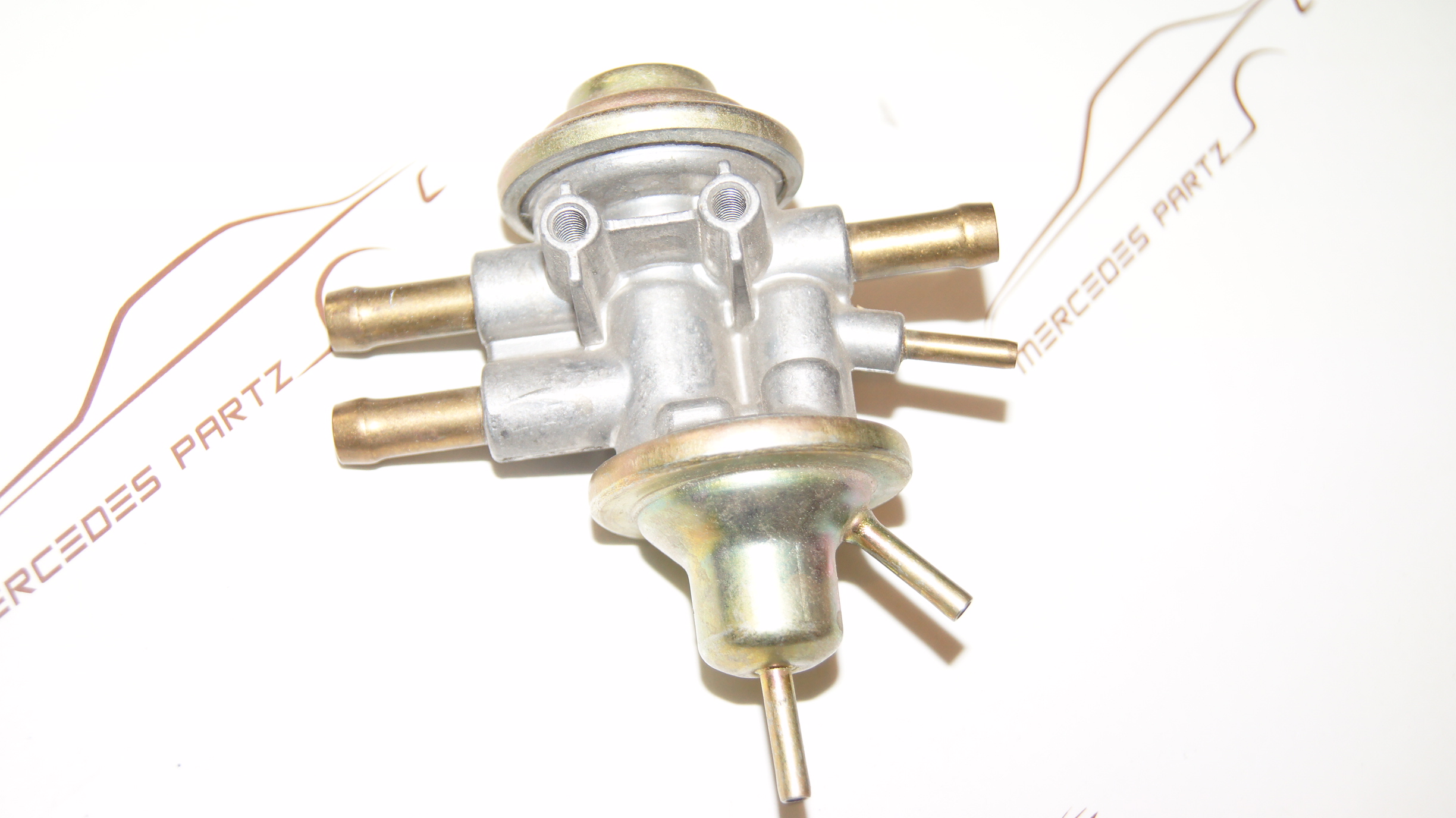 M123 250 carburetor return valve A0000723017 Genuine Mercedes Part M123 250 carburetor return valve A0000723017 Genuine Mercedes Part