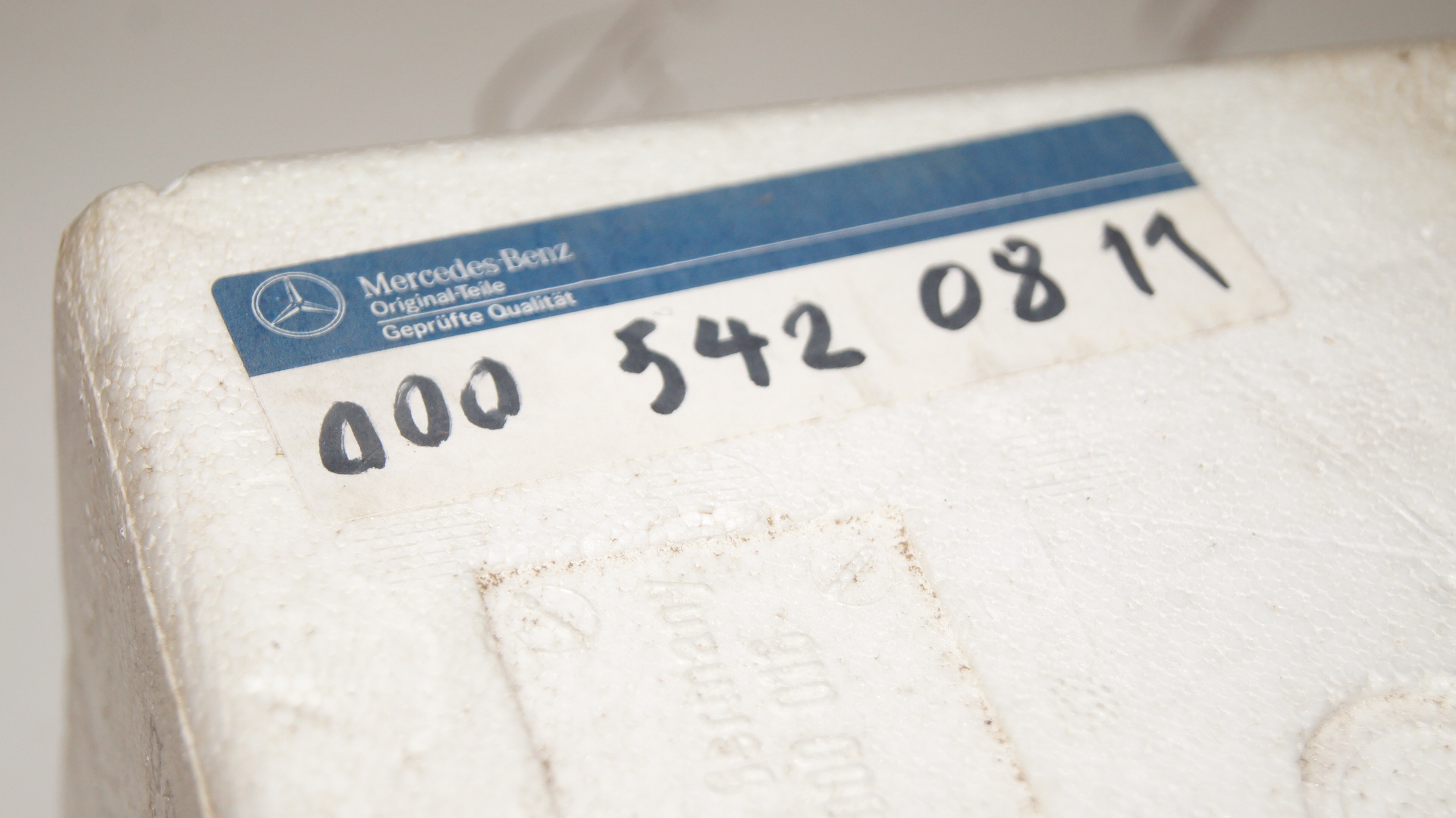 W123 instrument cluster clock Genuine Mercedes Part W123 instrument cluster clock Genuine Mercedes Part