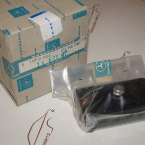 Unimog 404 406 416 421 …fuse box Genuine Mercedes Part