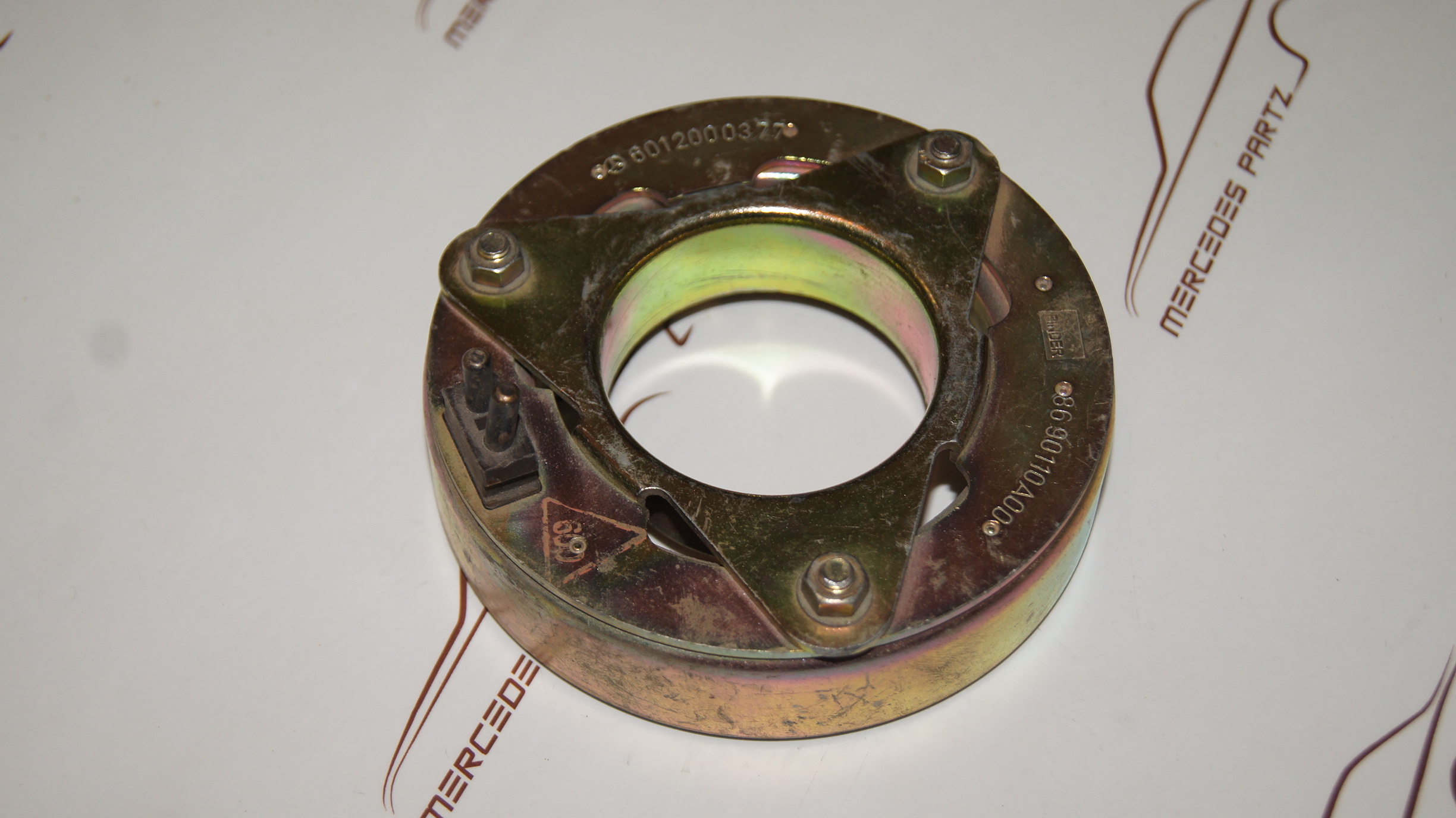 A6012000377 OM601 M102 fan magnet Genuine Mercedes Part A6012000377 OM601 M102 fan magnet Genuine Mercedes Part