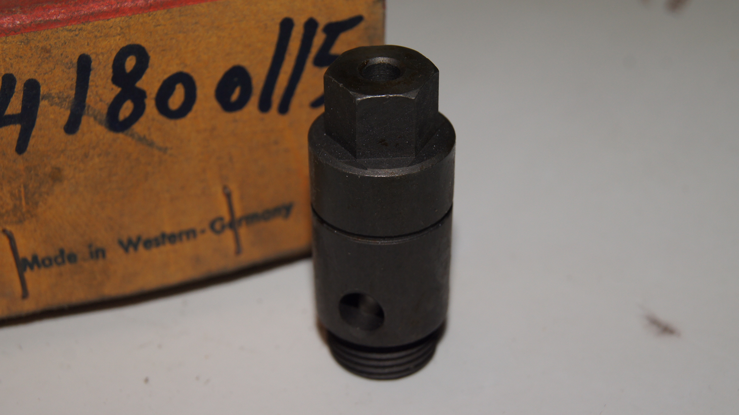 A1141800115 M114 M130 M180 oil pump pressure relief valve EHB A1141800115 M114 M130 M180 oil pump pressure relief valve EHB