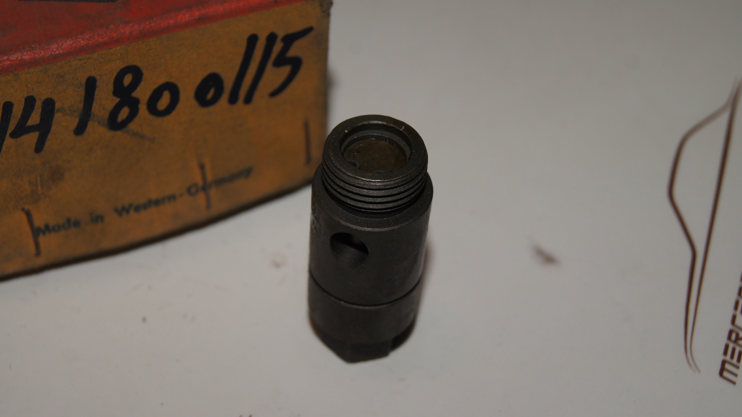 A1141800115 M114 M130 M180 oil pump pressure relief valve EHB A1141800115 M114 M130 M180 oil pump pressure relief valve EHB