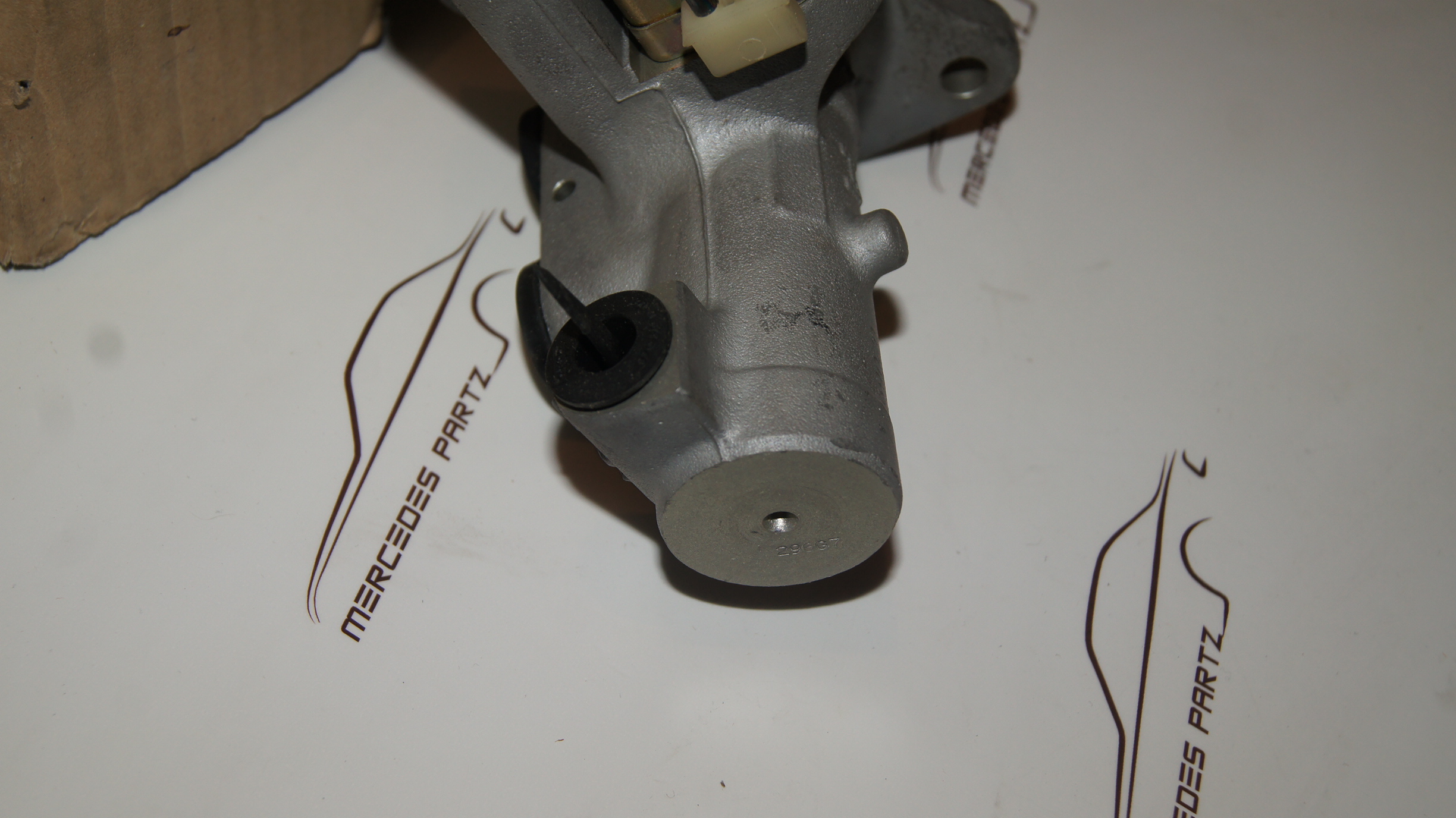A0054308001 , C140 W140 brake master cylinder ( V8 and V12)