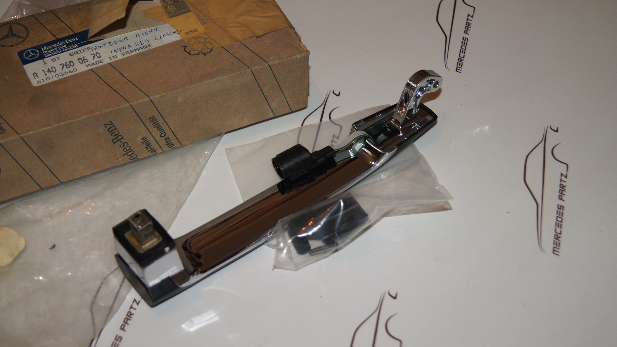 W140 right door handle used with infrared closing system mercedespartz