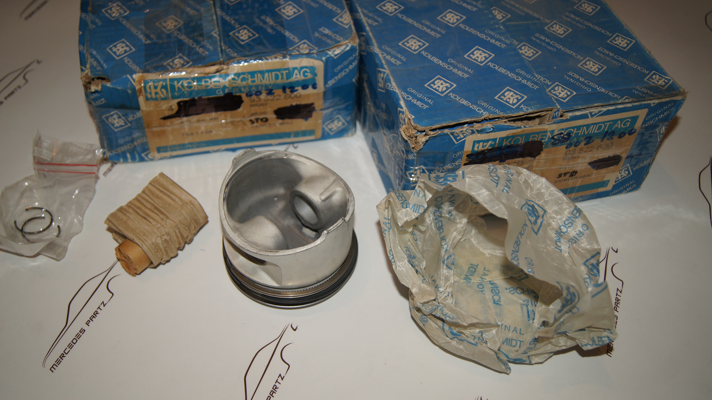 A1160302318 KOLBENSCHMIDT M116 380 3.8 116.962 963 88.00mm STD piston