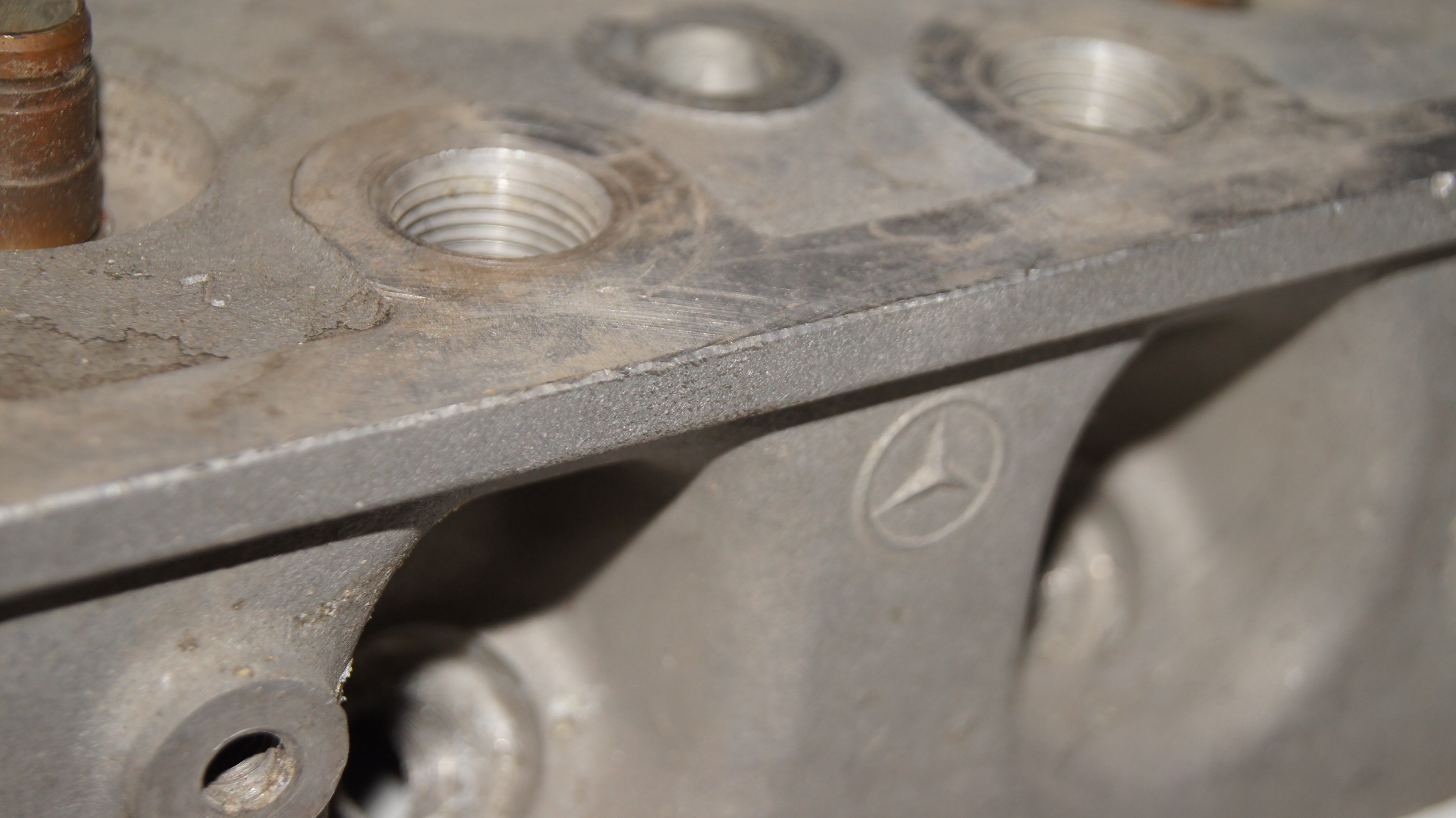 M129 980 981 982 USED cylinder head 250SL / 250SE Genuine Mercedes Part M129 980 981 982 USED cylinder head 250SL / 250SE Genuine Mercedes Part