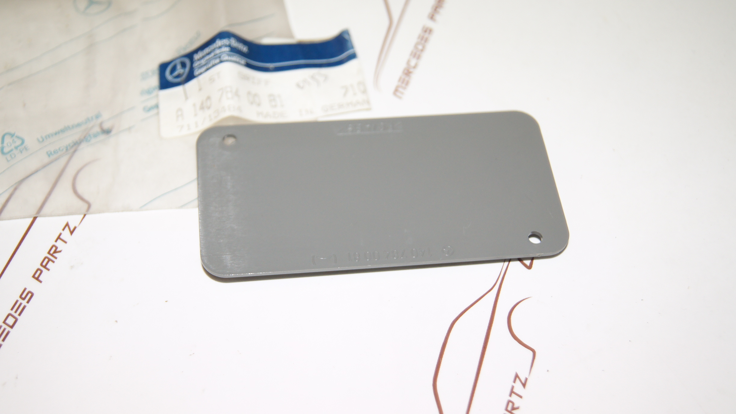A1407840081 , W140 headliner handle