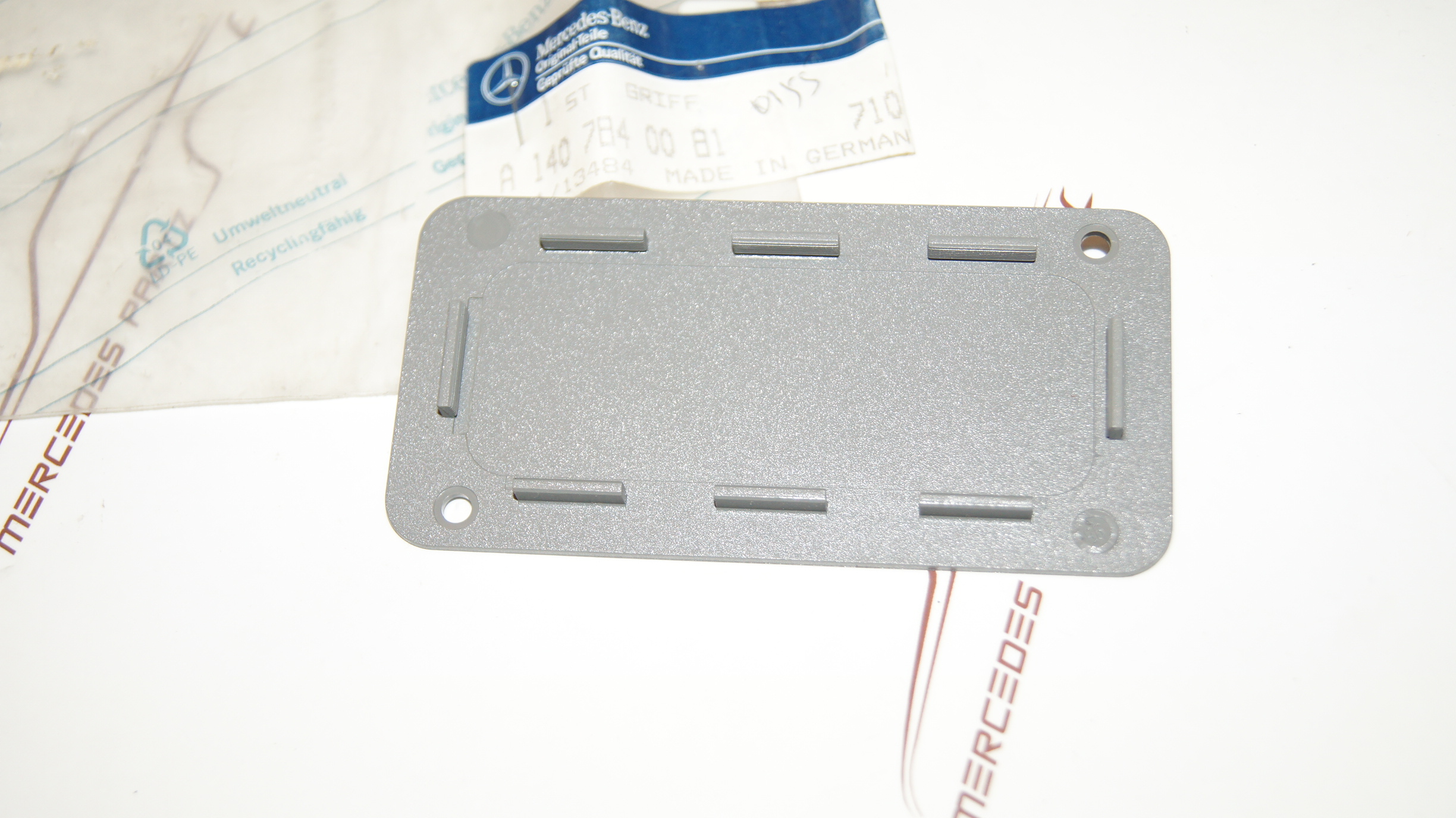 A1407840081 , W140 headliner handle