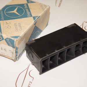 A1268301454 , 1268310742 W126 right air guide nozzle