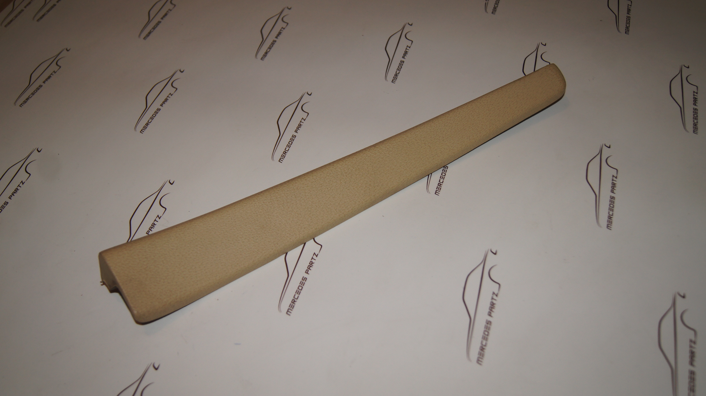 W116 280S 280SE front door rear left panelling Genuine Mercedes Part W116 280S 280SE front door rear left panelling Genuine Mercedes Part