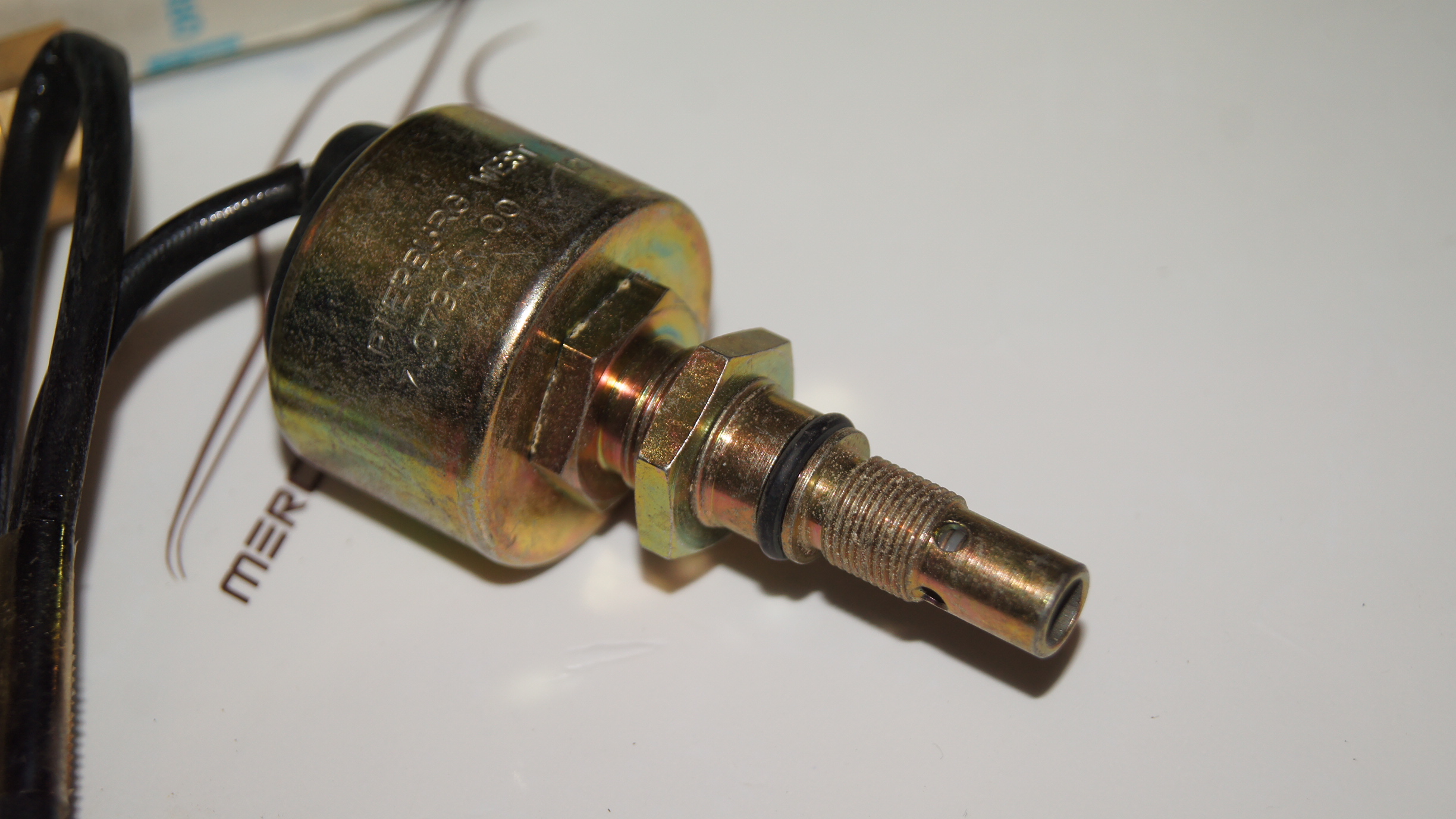 A0005456132 M115 shutoff valve repair kit Genuine Mercedes Part A0005456132 M115 shutoff valve repair kit Genuine Mercedes Part