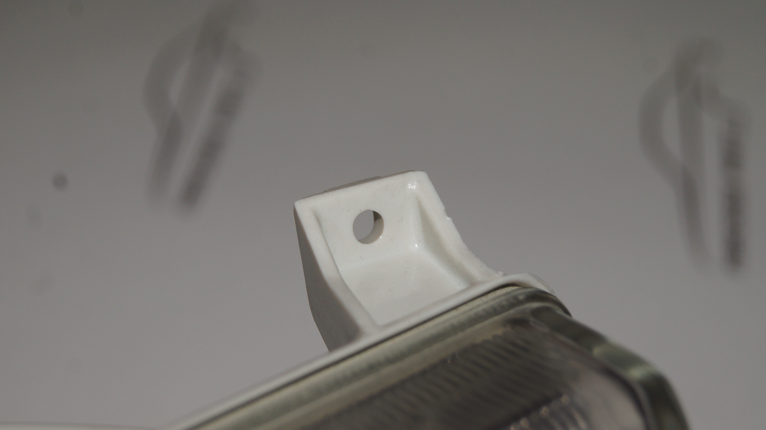 W201 US spec left headlamp lens Bosch W201 US spec left headlamp lens Bosch