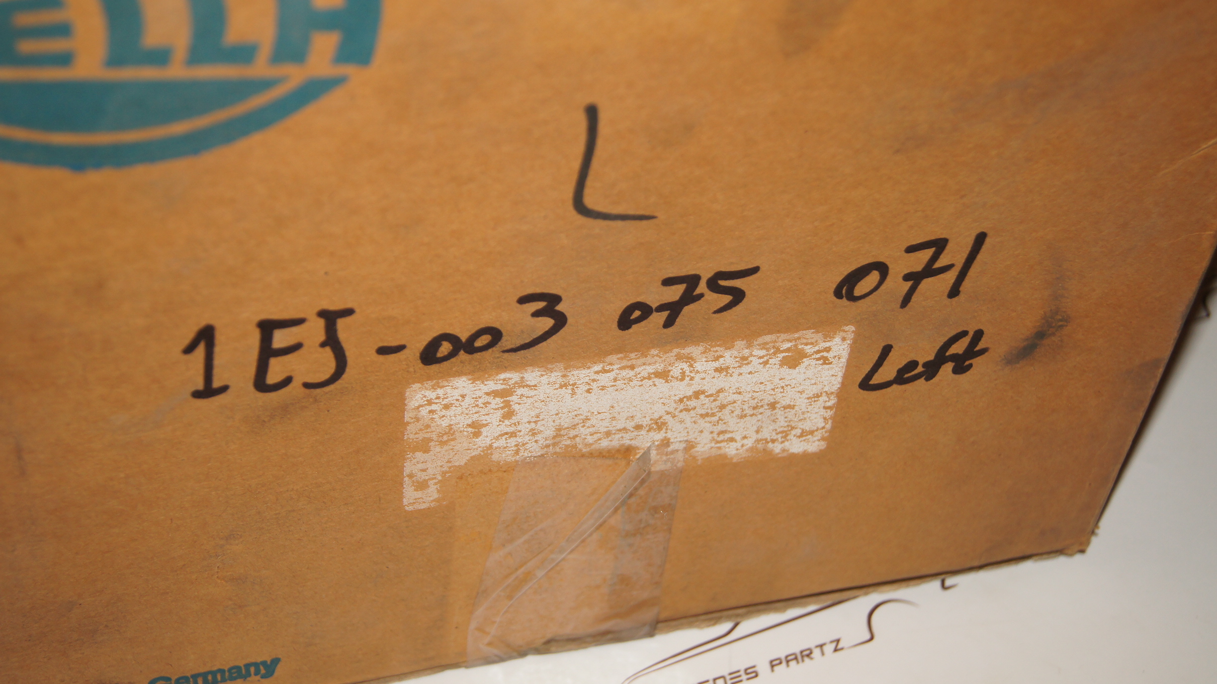 W123 Hella left headlight with side marker A1238204161 Genuine Mercedes Part W123 Hella left headlight with side marker A1238204161 Genuine Mercedes Part