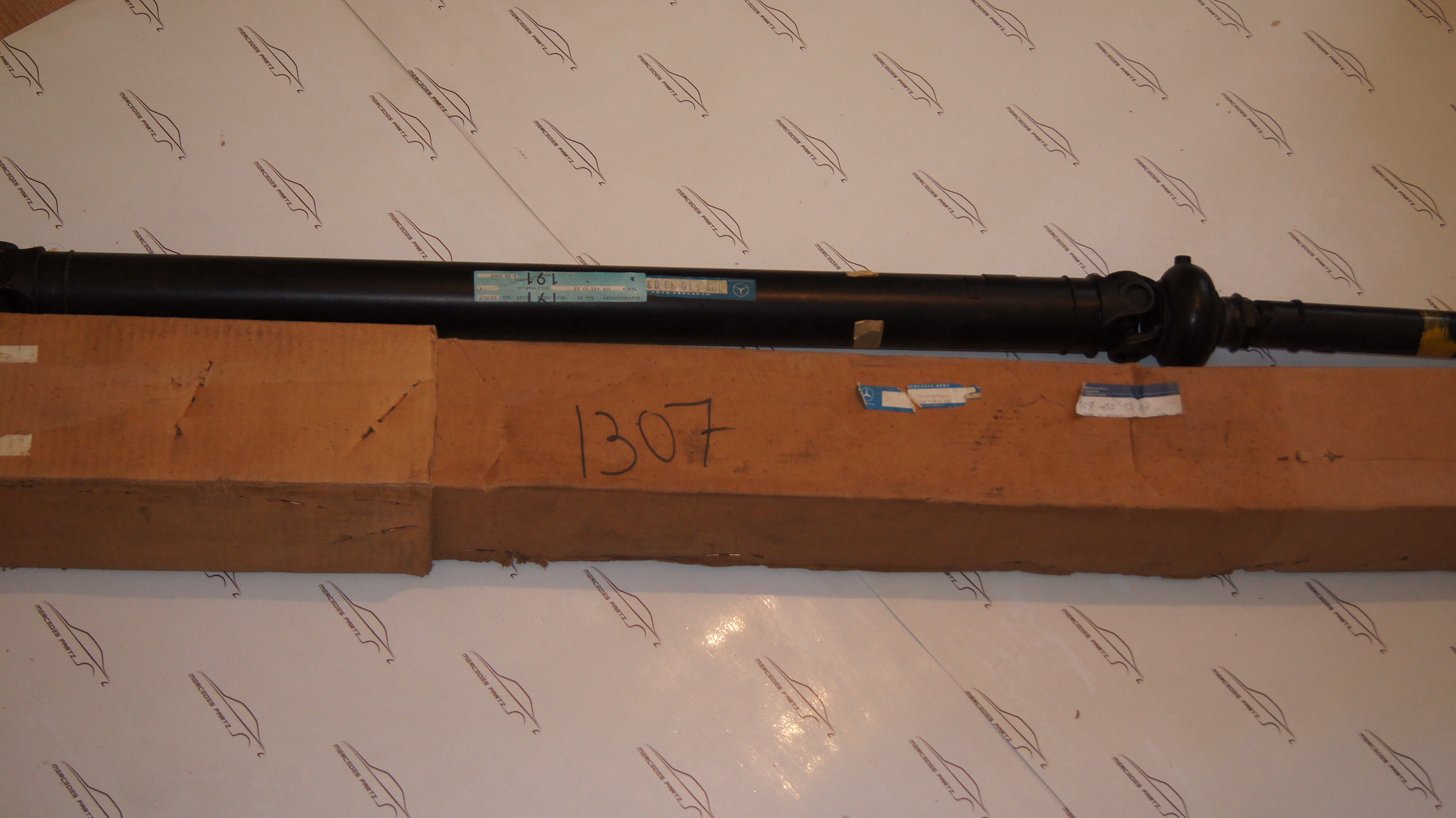 W108 W109 W111 propeller shaft Genuine Mercedes Part W108 W109 W111 propeller shaft Genuine Mercedes Part