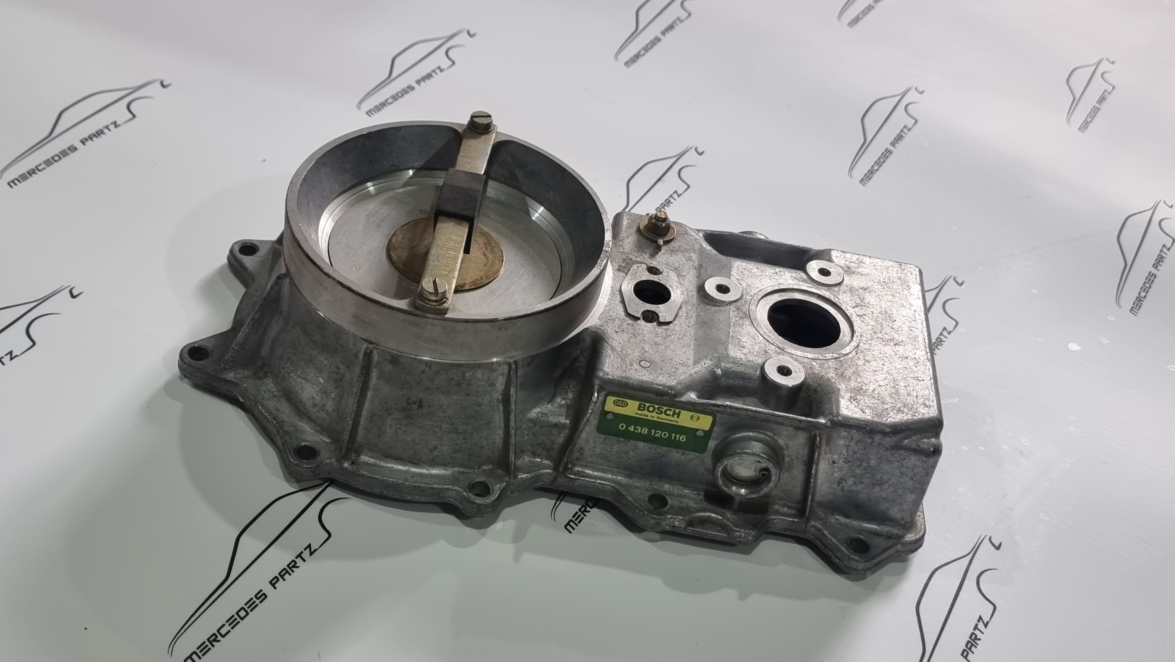 A0000740814 W123 W460 230 Air flow sensor NOS Bosch A0000740814 W123 W460 230 Air flow sensor NOS Bosch