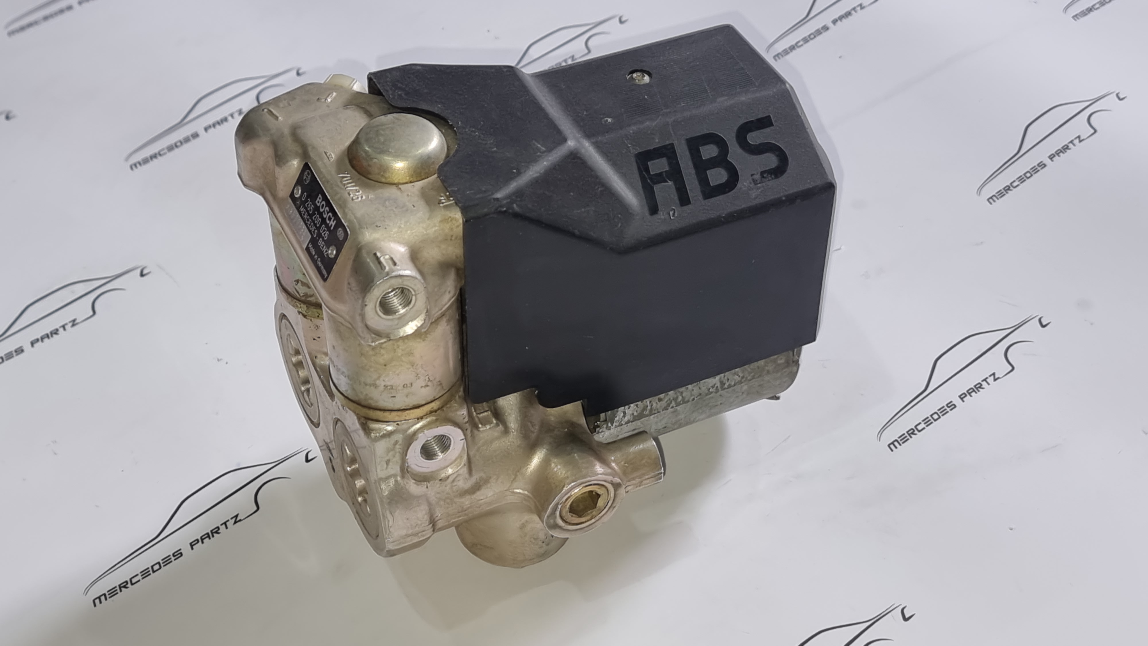 ABS HYDRAULIC UNIT, BRAKE PRESSURE REGULATOR NOS A0014318012 Bosch ABS HYDRAULIC UNIT, BRAKE PRESSURE REGULATOR NOS A0014318012 Bosch