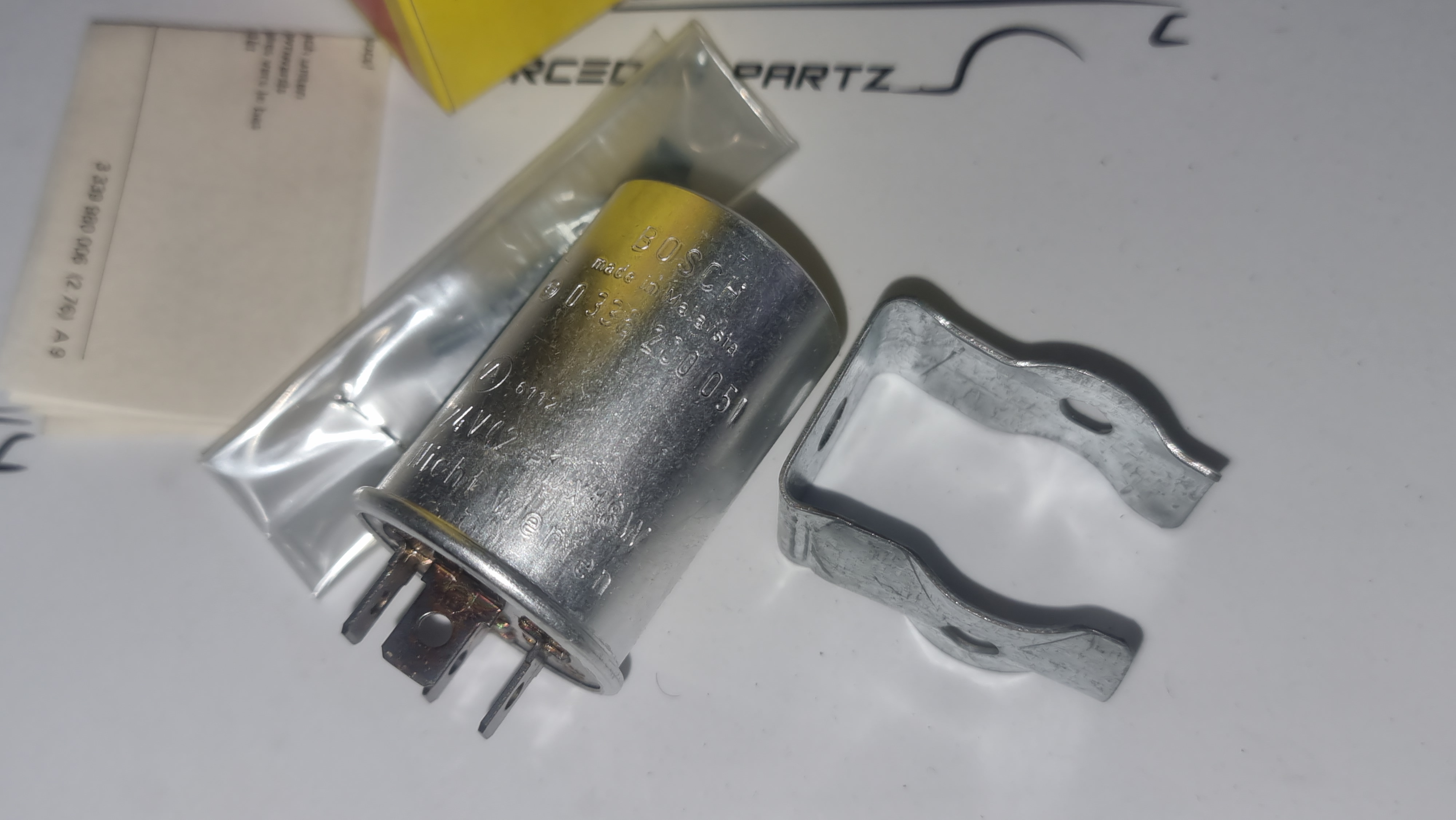 24V turn signal flasher relay Bosch 24V turn signal flasher relay Bosch