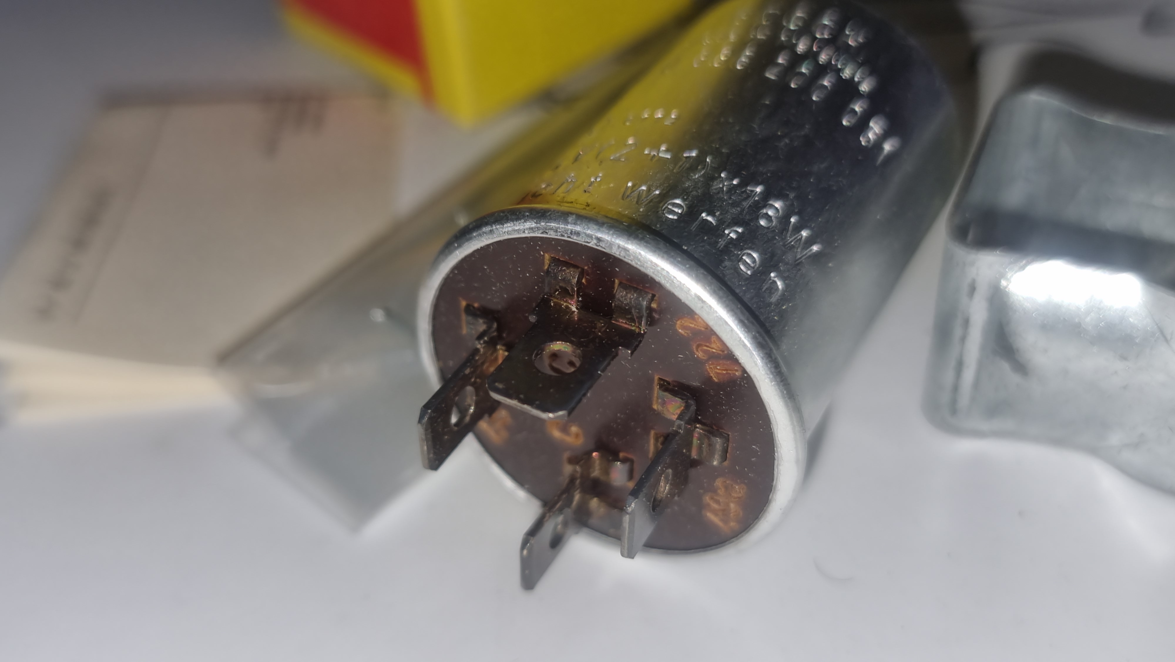 24V turn signal flasher relay Bosch 24V turn signal flasher relay Bosch