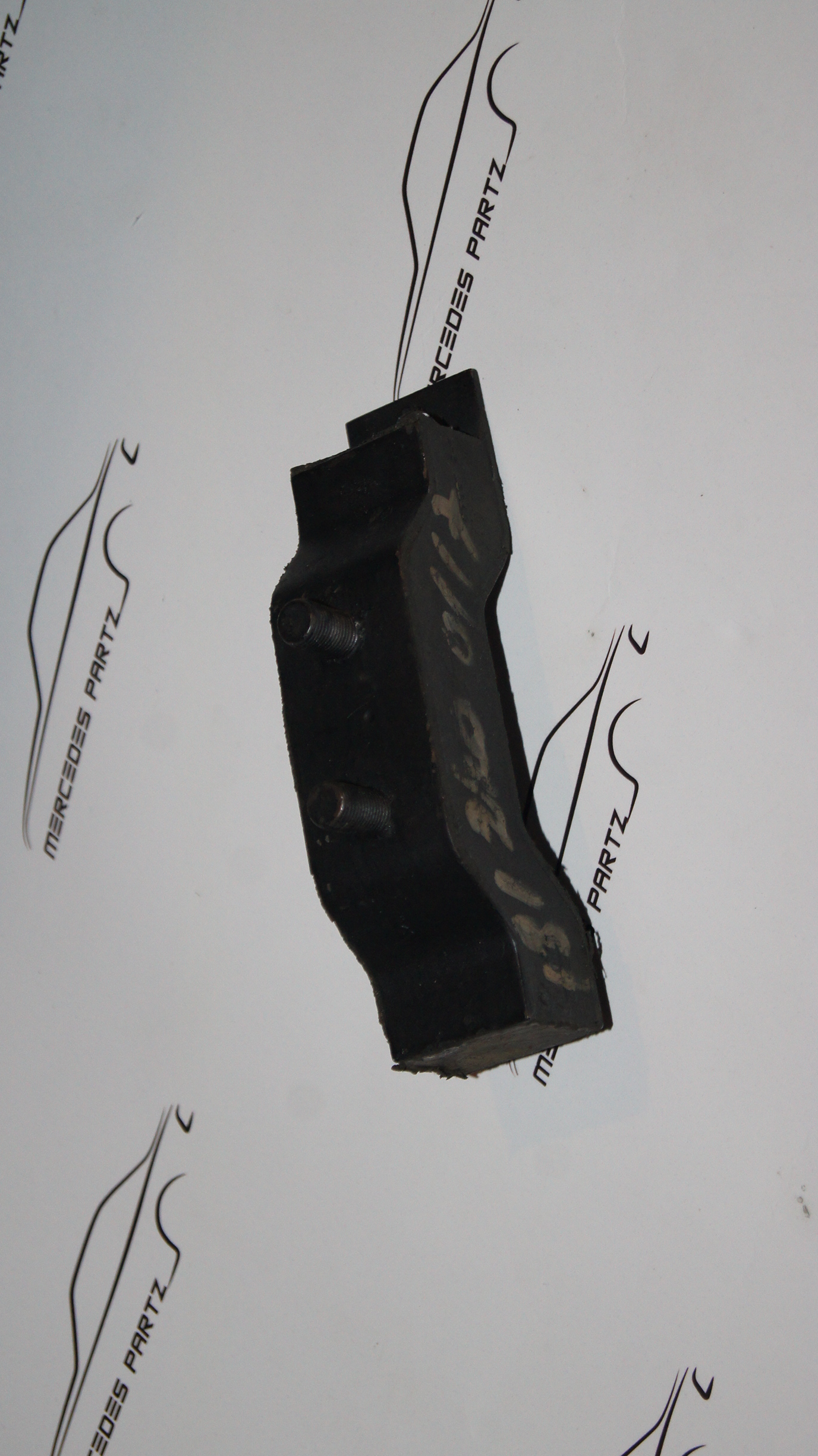 W136 W191 transmission mount A1812200117