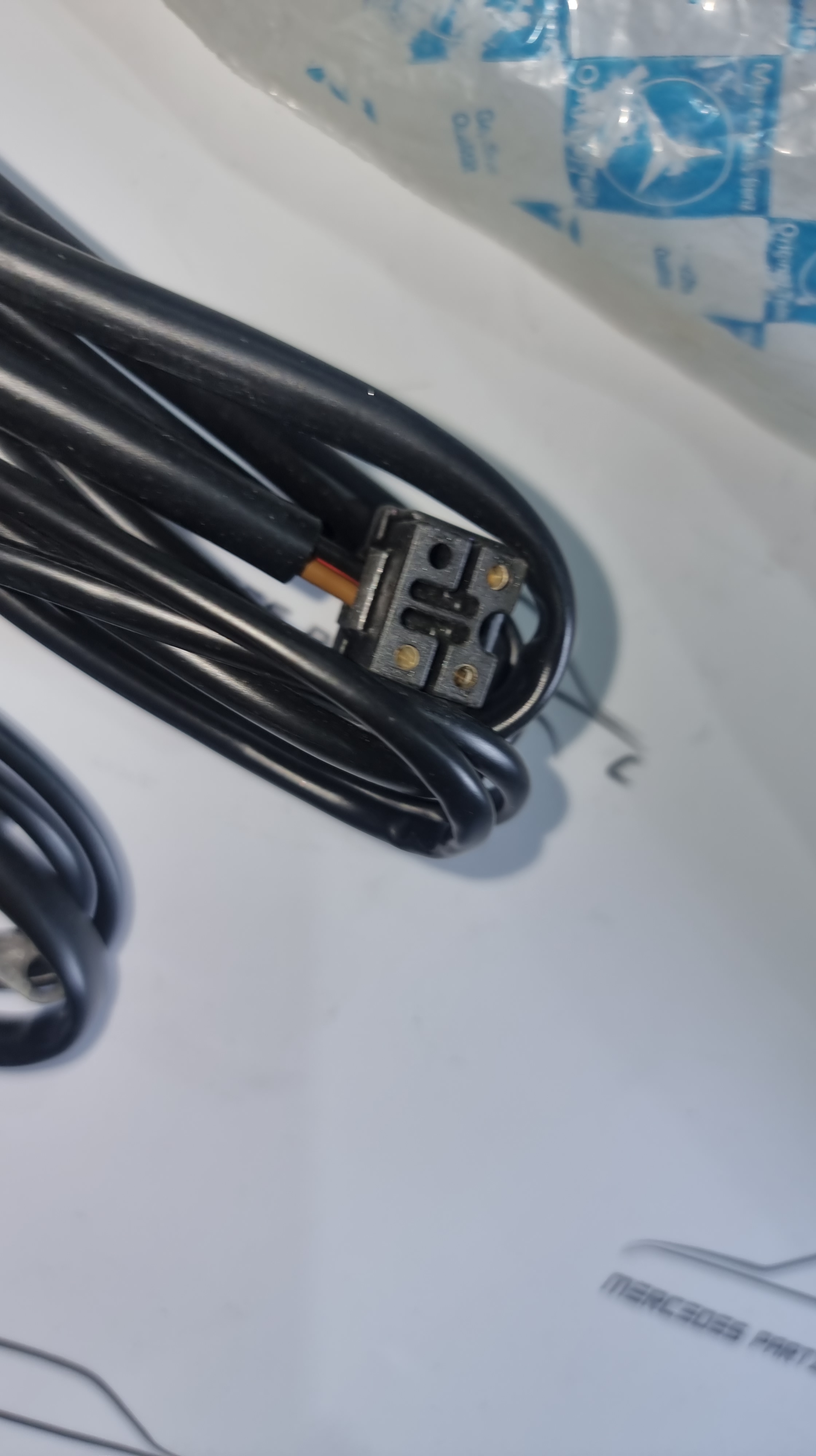 A2015403835 , A2015408809 , W201 automatic antenna wiring harness electric cable