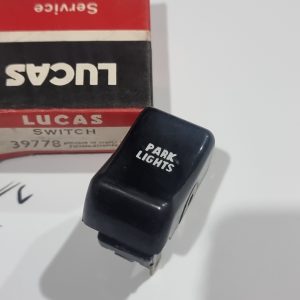 مورغان جينسن جاكوار جاكوار جاكوار مفتاح الإضاءة المتأرجح