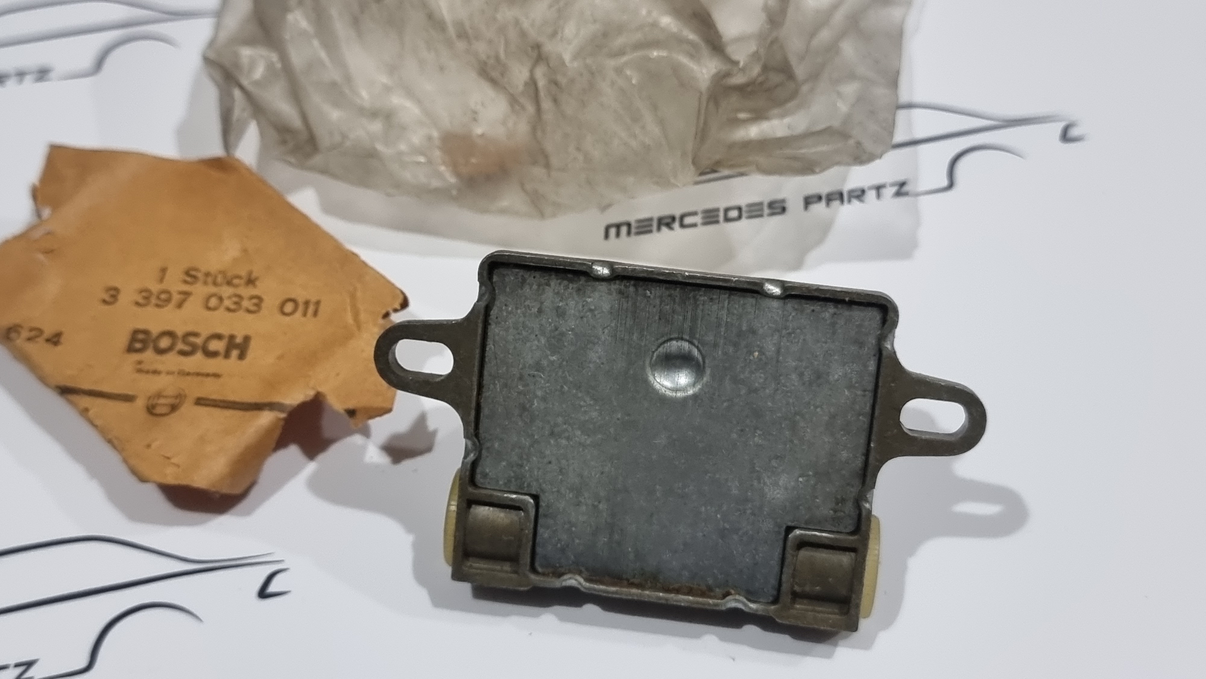 A0008207007 W107 headlight wiper gear Bosch A0008207007 W107 headlight wiper gear Bosch