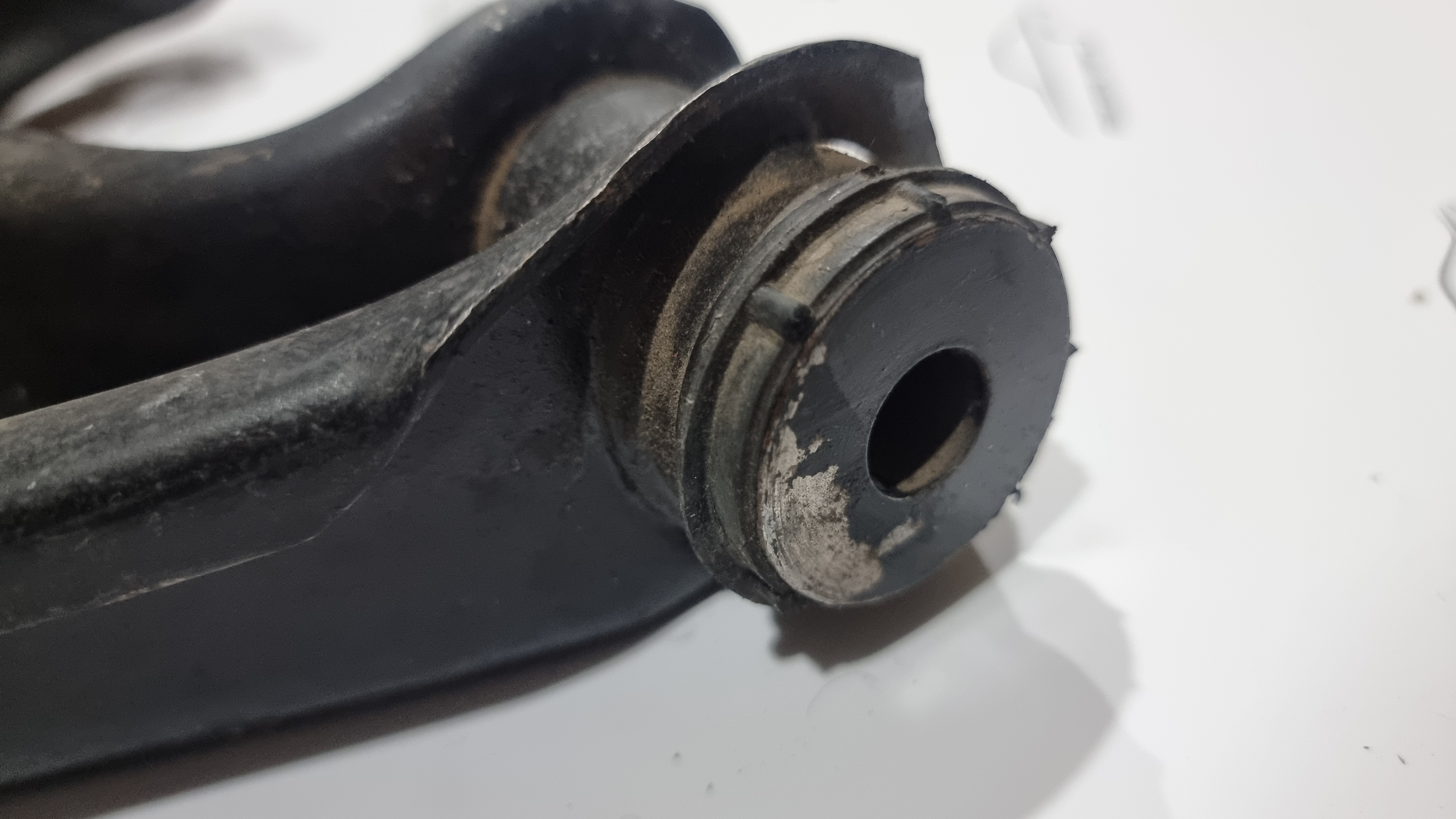 A1073301307 W107 W114 W115 transverse control arm bottom right NOS Genuine Mercedes Part A1073301307 W107 W114 W115 transverse control arm bottom right NOS Genuine Mercedes Part