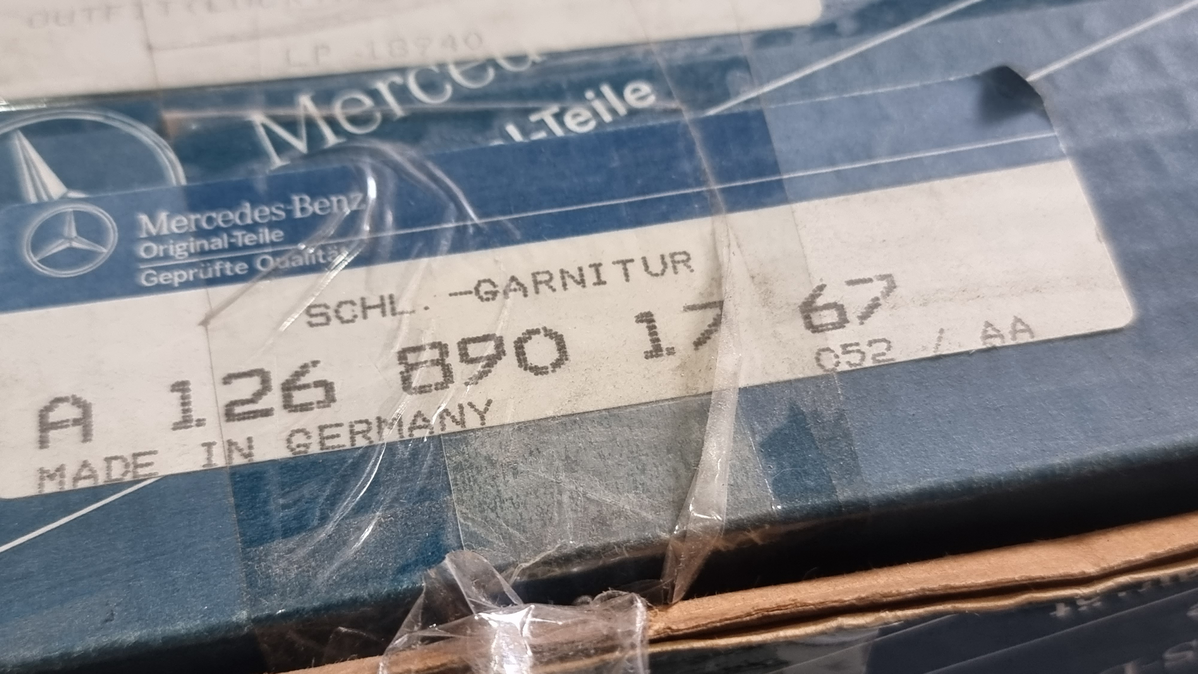 A1268901767 , A1268900273 , A1268900673 , W126 lock set