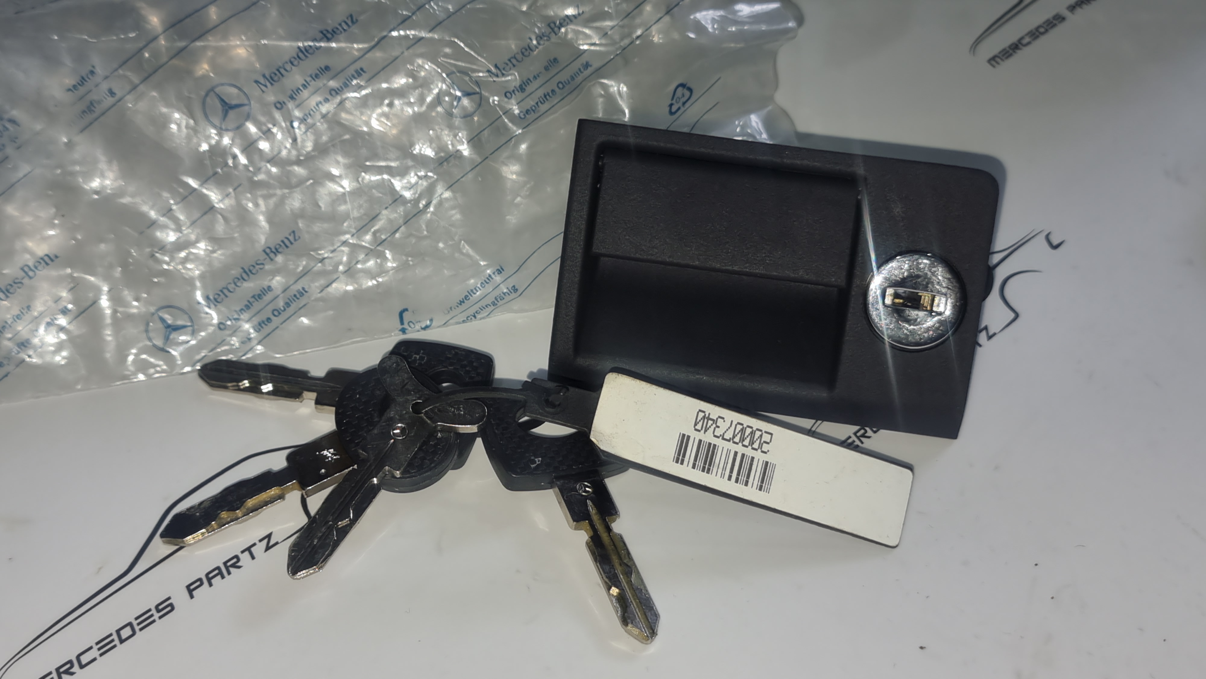 A1268901767 , A1268900273 , A1268900673 , W126 lock set