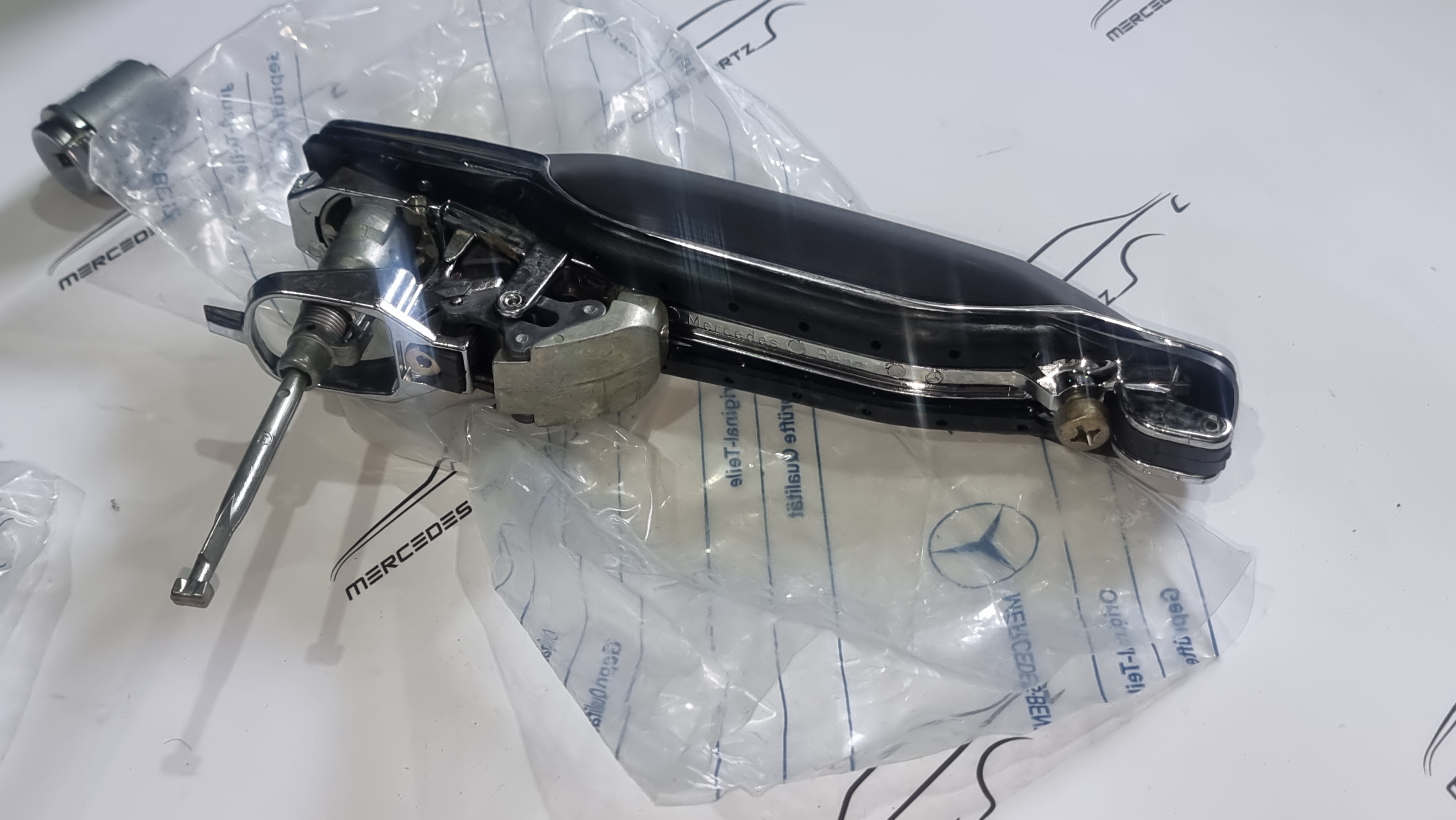 A1268901767 , A1268900273 , A1268900673 , W126 lock set