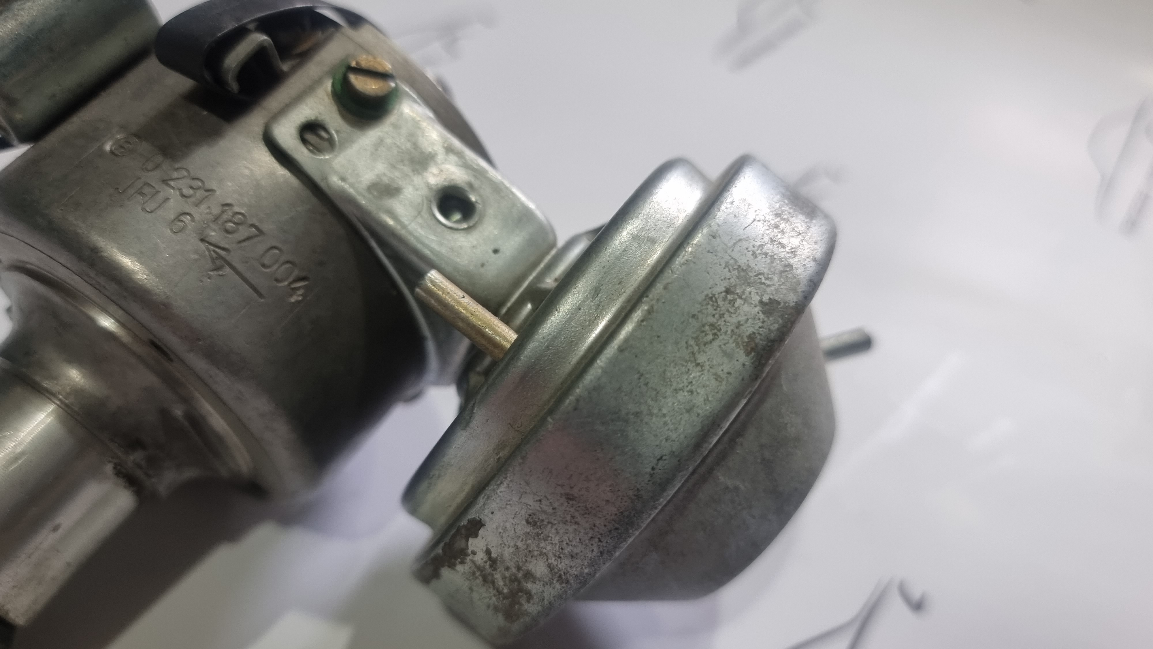 M123 250 ignition distributor NOS Bosch 0231187004 Bosch M123 250 ignition distributor NOS Bosch 0231187004 Bosch