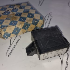 W357 W612 relay NOS NEW Genuine Mercedes Part