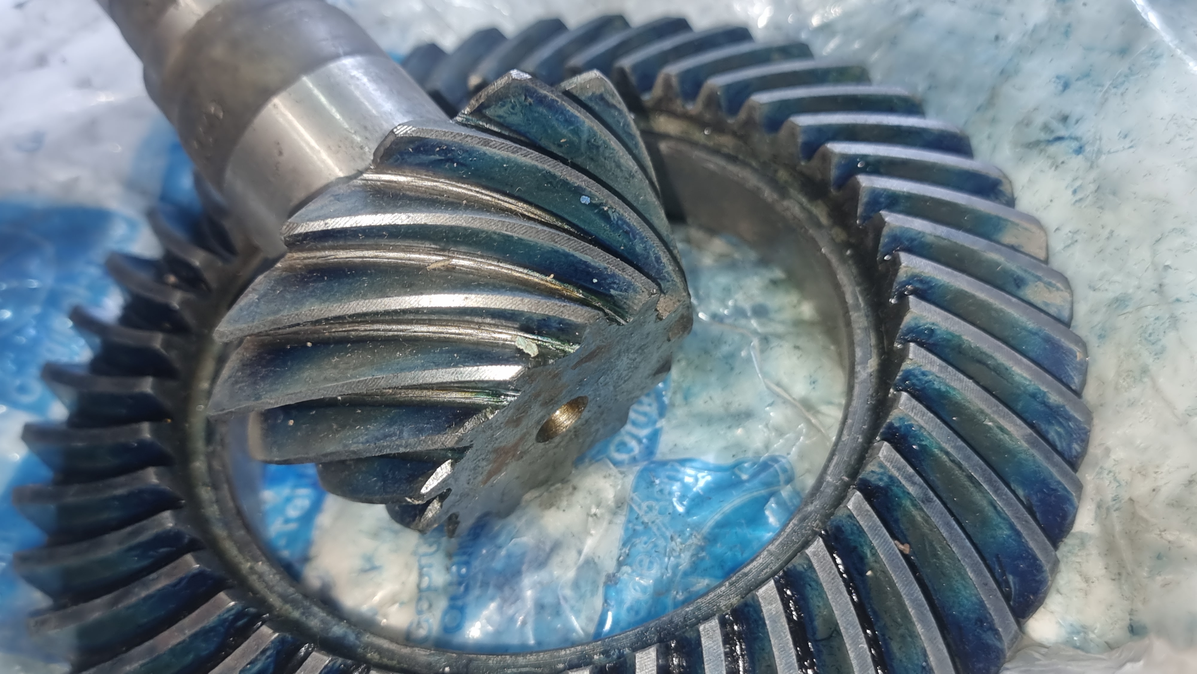 W124 W201 W210 W202 rear axle ring gear crown wheel and pinion 3.23 NOS ...