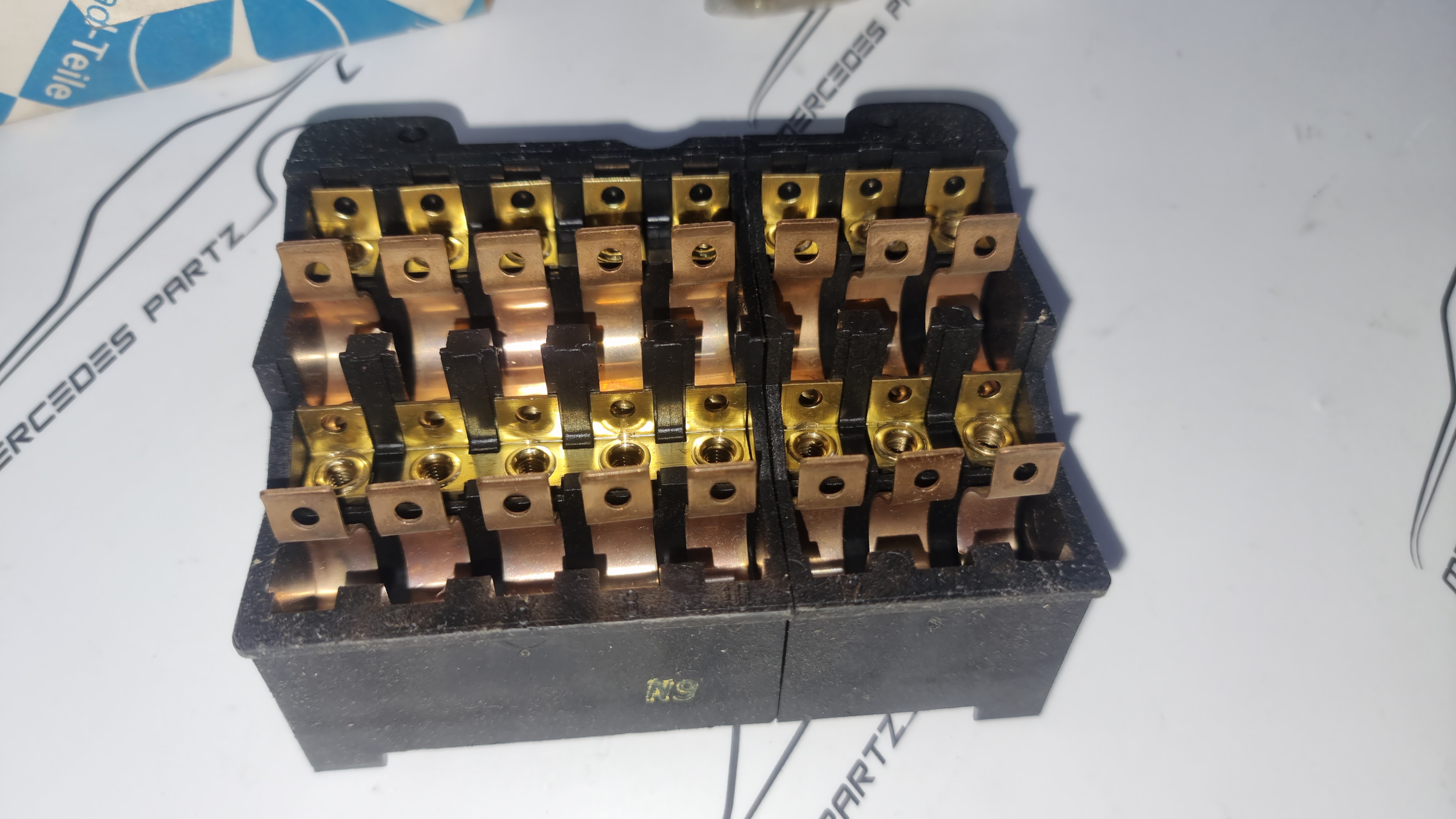 W116 fuse box NOS Genuine Mercedes Part W116 fuse box NOS Genuine Mercedes Part