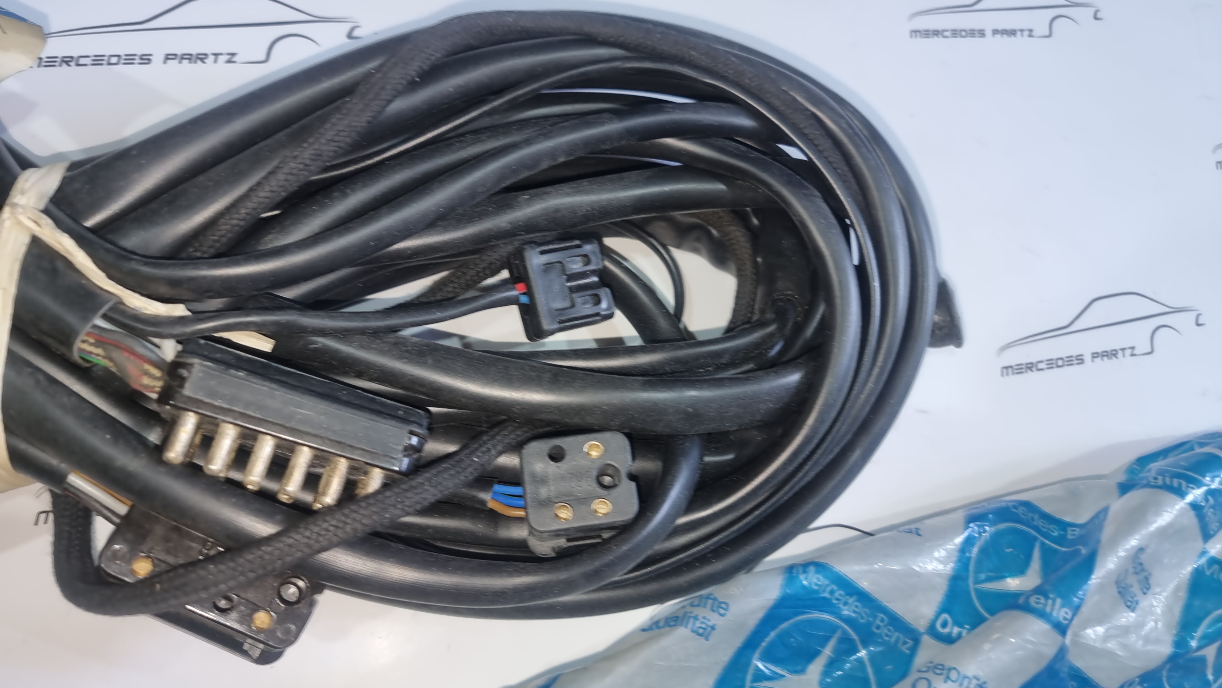 W116 tail light wiring cable harness NOS Genuine Mercedes Part W116 tail light wiring cable harness NOS Genuine Mercedes Part