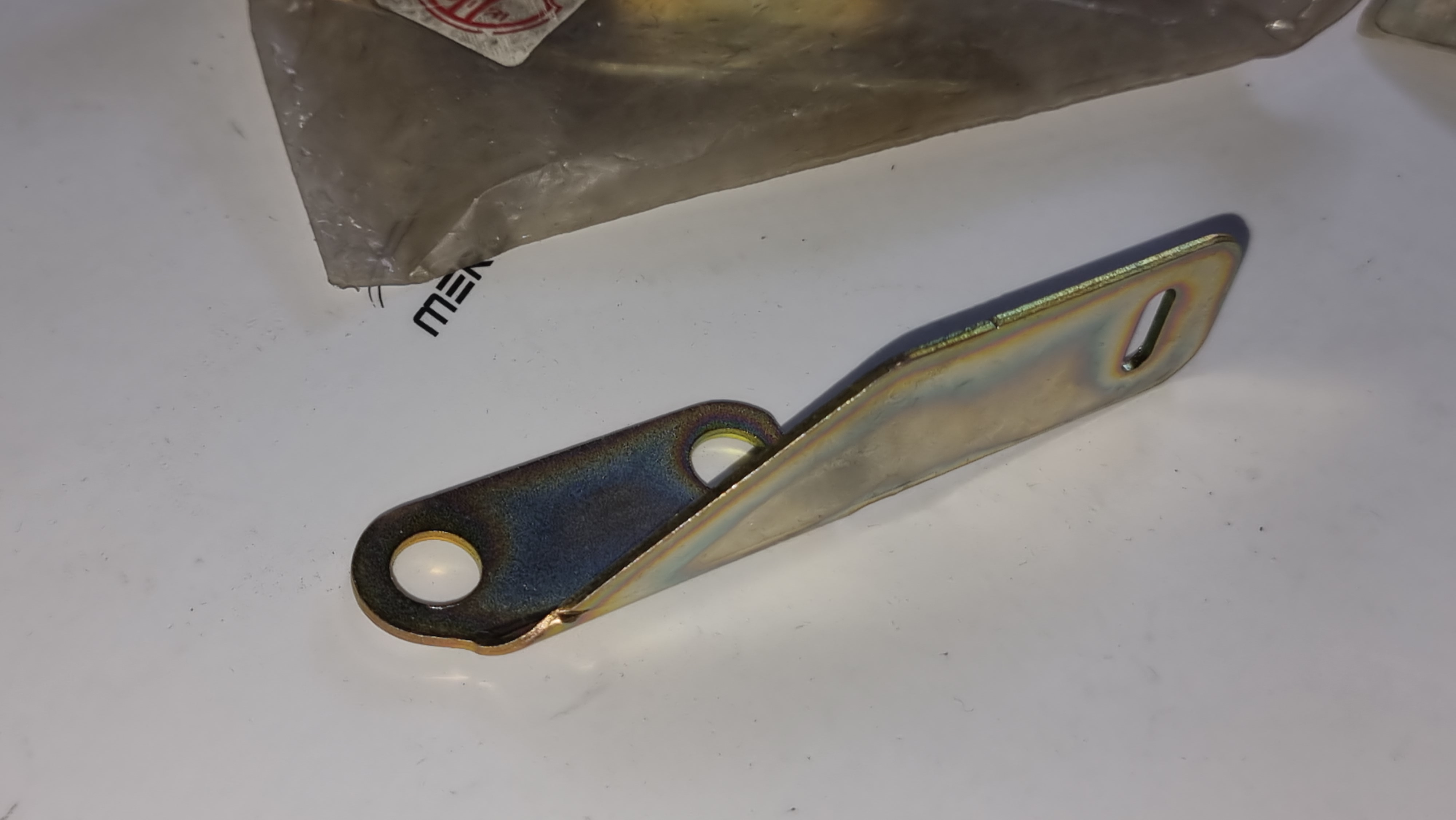 A1105422940 M110 bracket NOS Genuine Mercedes Part A1105422940 M110 bracket NOS Genuine Mercedes Part