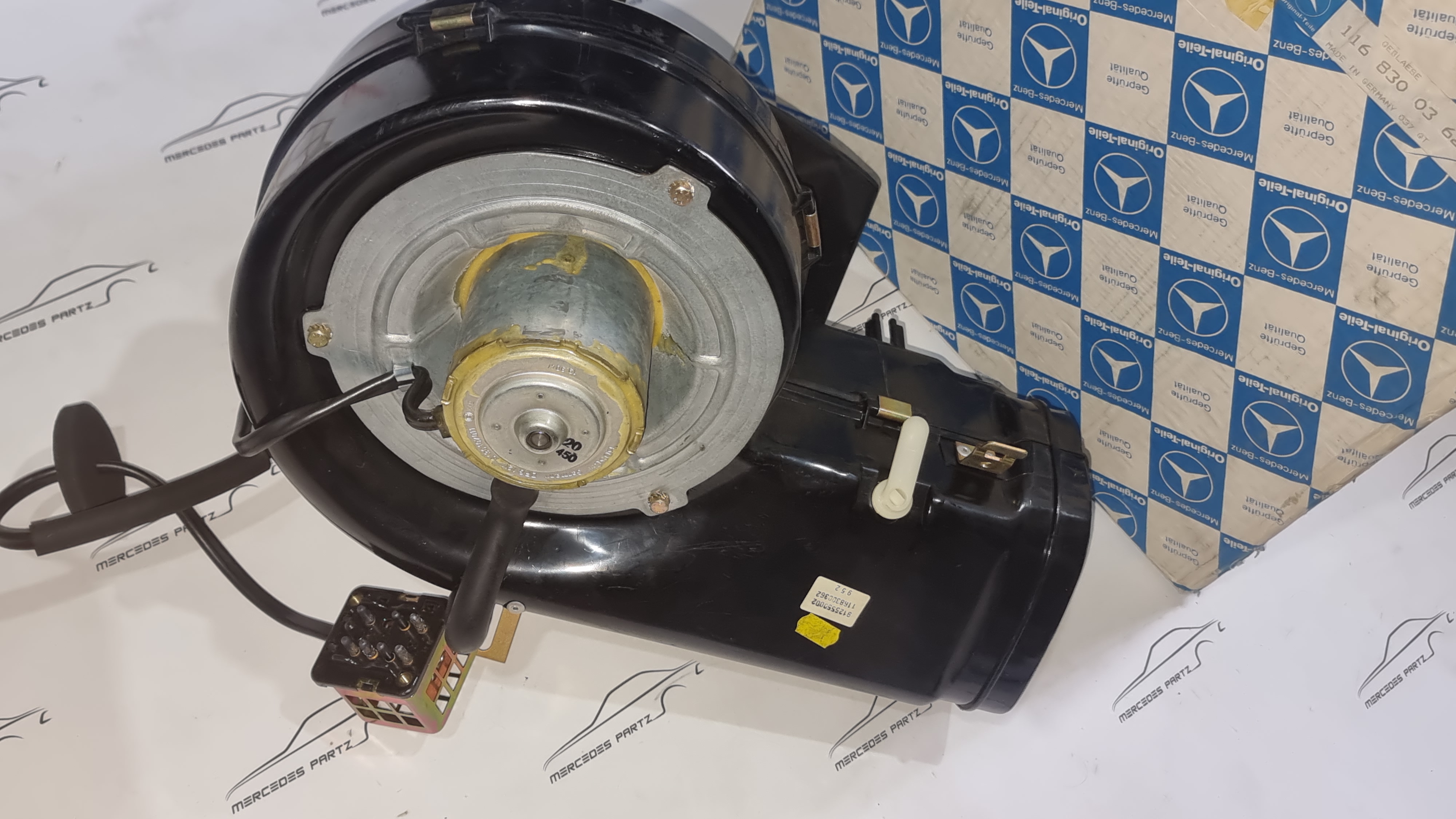 A1168300362 , Bosch 0130107011 , W116 heater case NOS